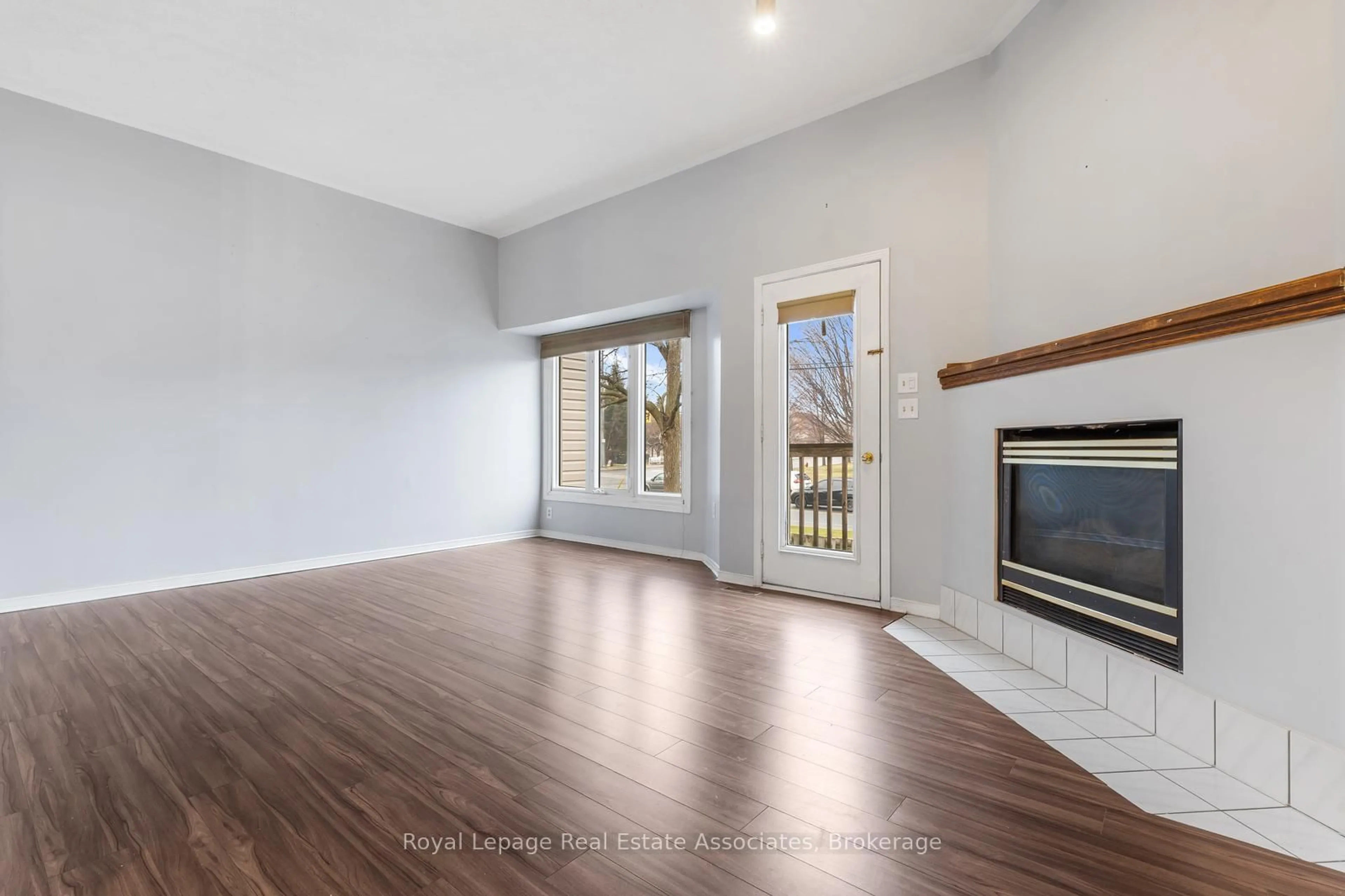 A pic of a room for 72 Stone Church Rd #67, Hamilton Ontario L9B 2H8