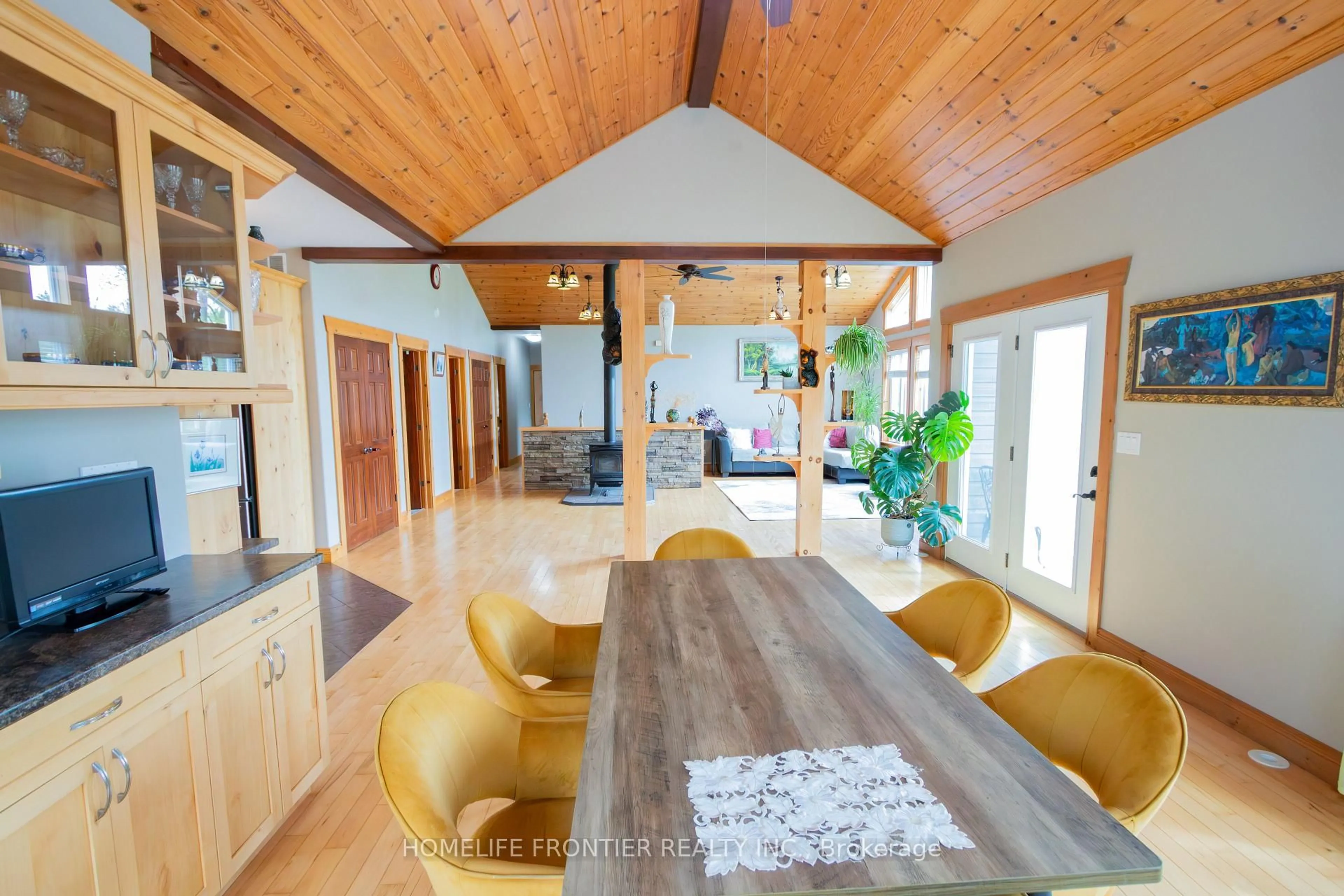 Open concept kitchen, unknown for 1019 Silk Lane, Minden Hills Ontario K0M 2K0