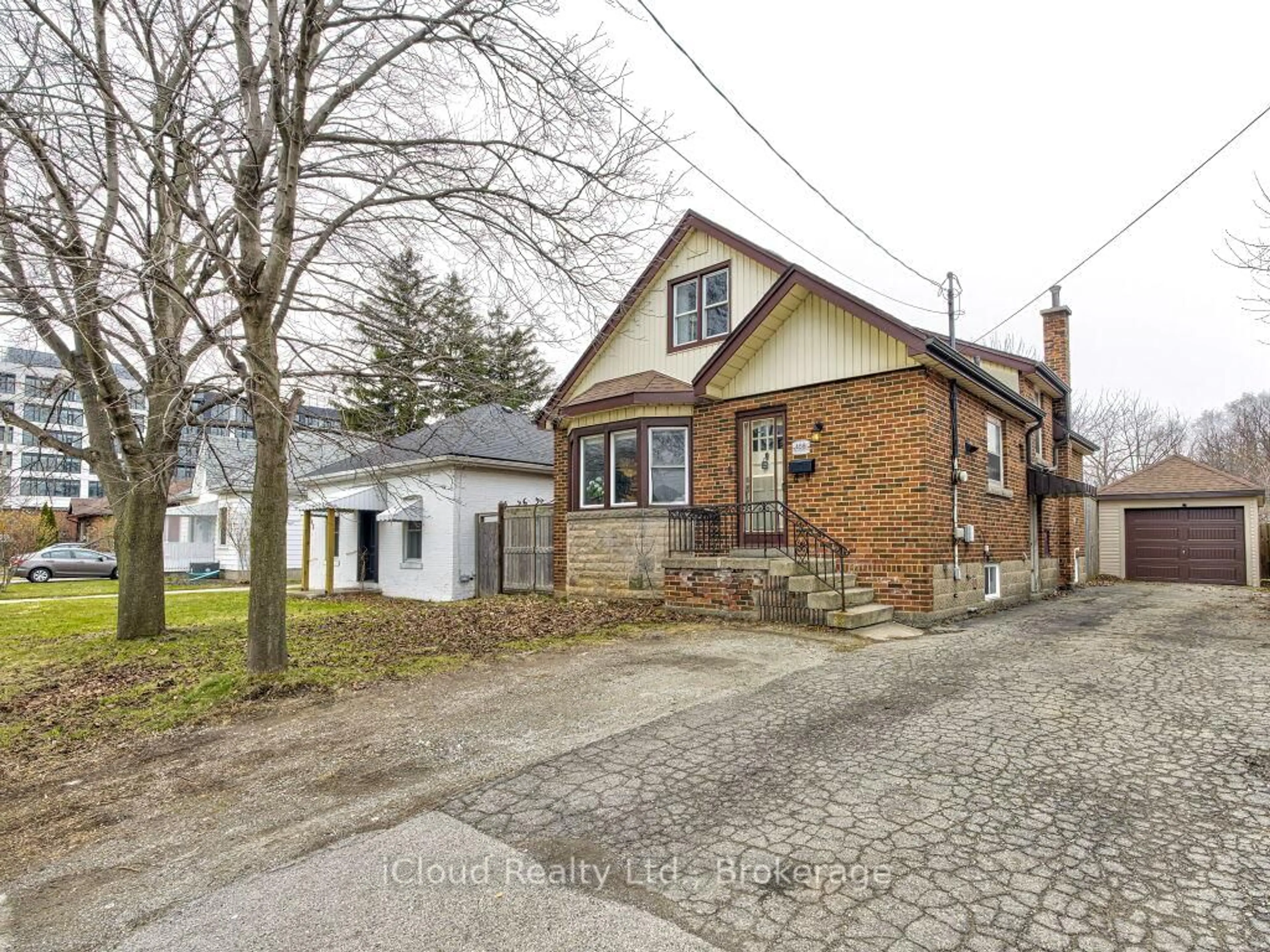 Unknown for 458 Upper Wellington St, Hamilton Ontario L9A 3P4