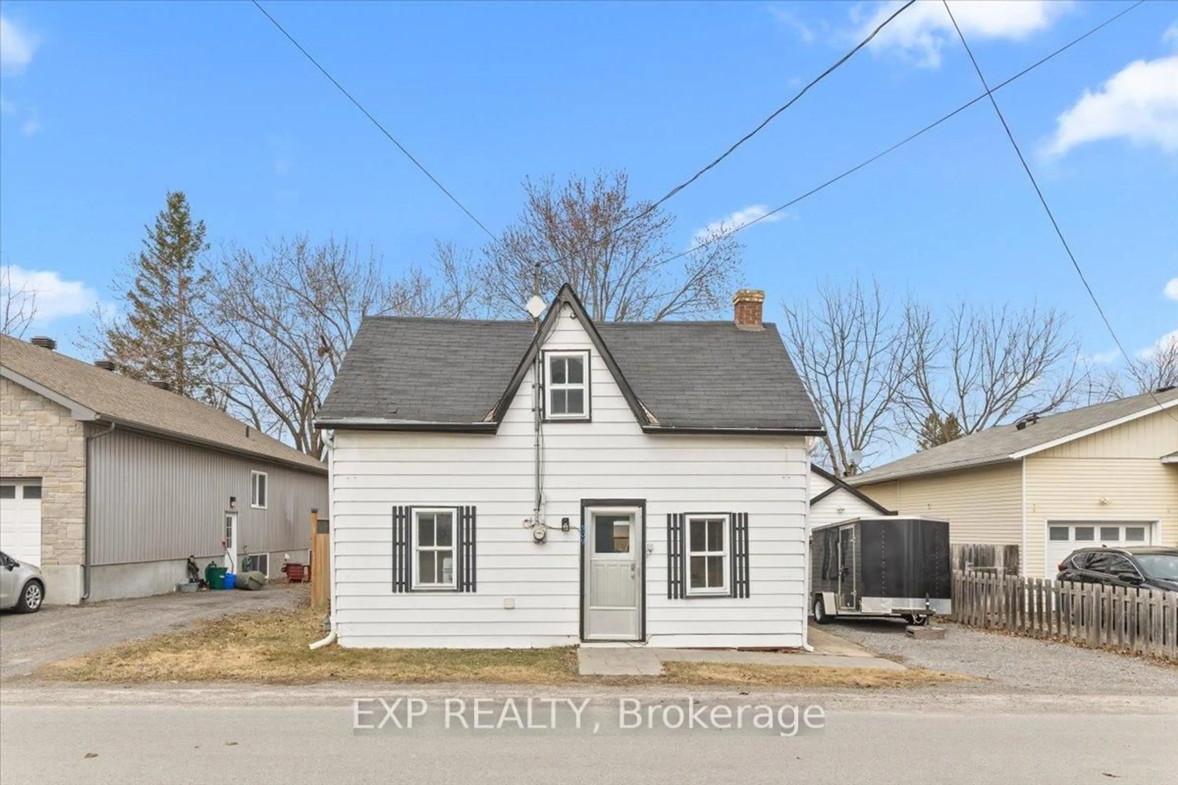 A pic from outside/outdoor area/front of a property/back of a property/a pic from drone, street for 509 George St, North Grenville Ontario K0G 1J0