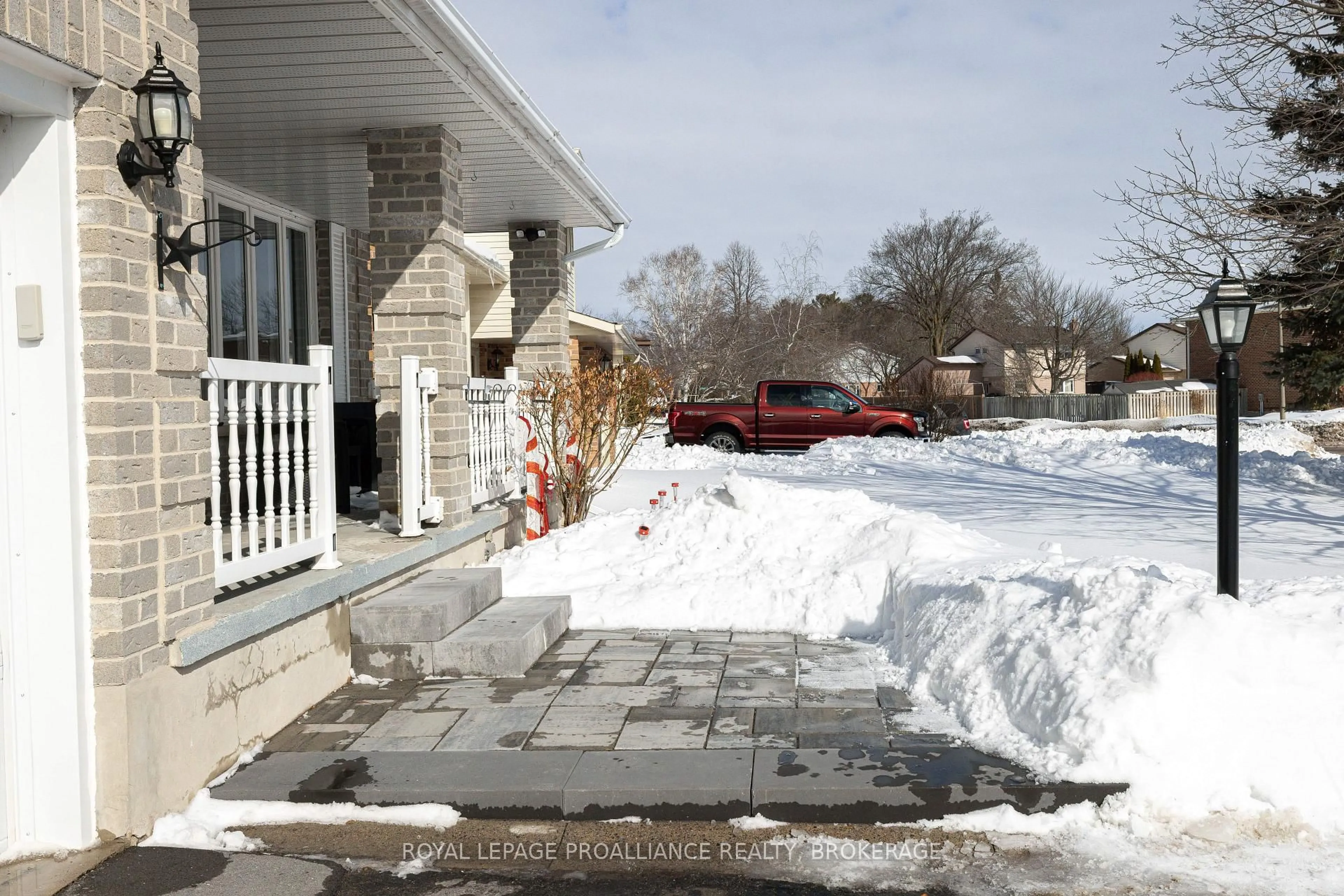 Patio, street for 789 Strand Blvd, Kingston Ontario K7P 2C3