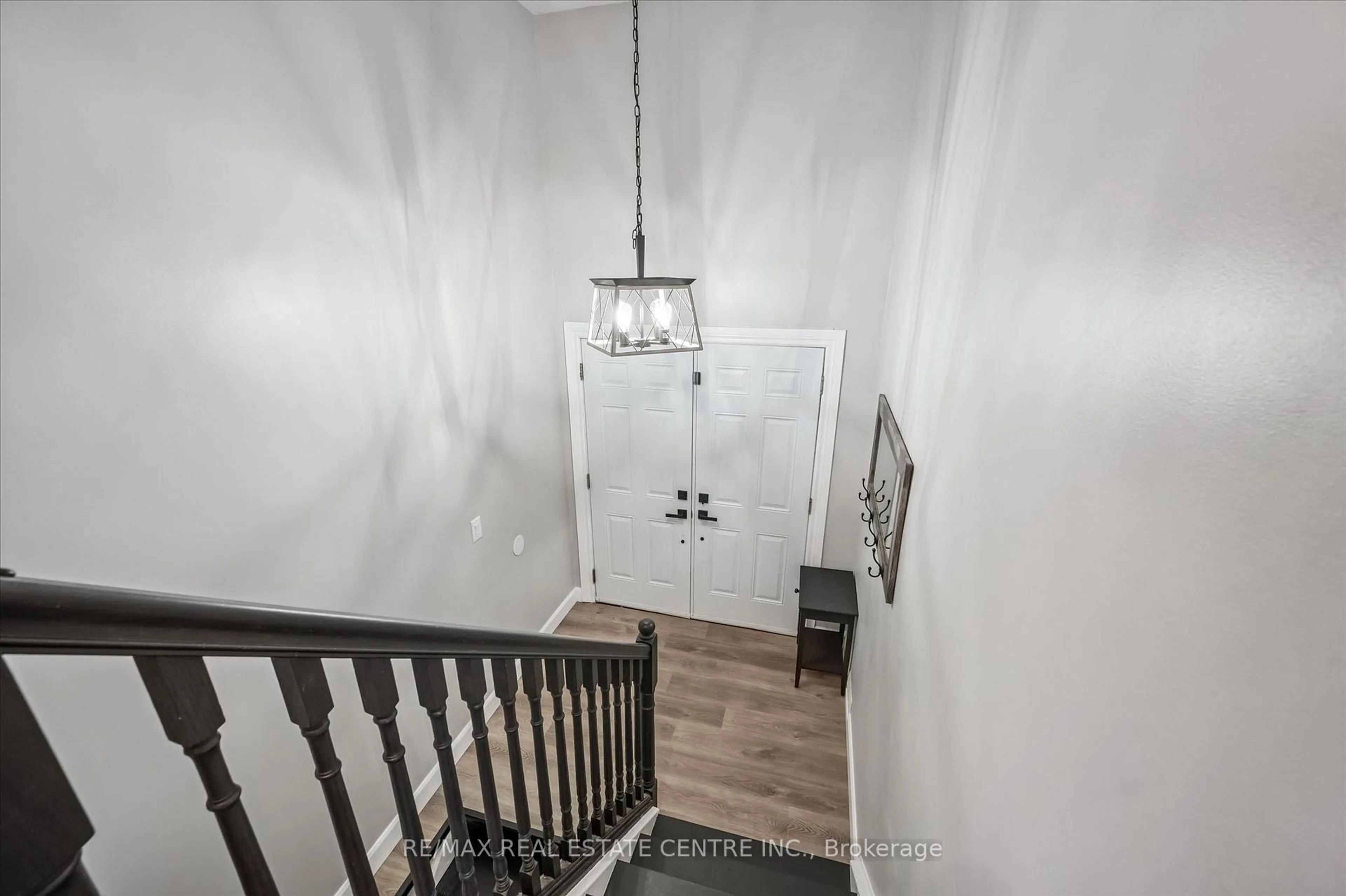 Unknown for 18 Avenue Rd, Cambridge Ontario N1R 1B7