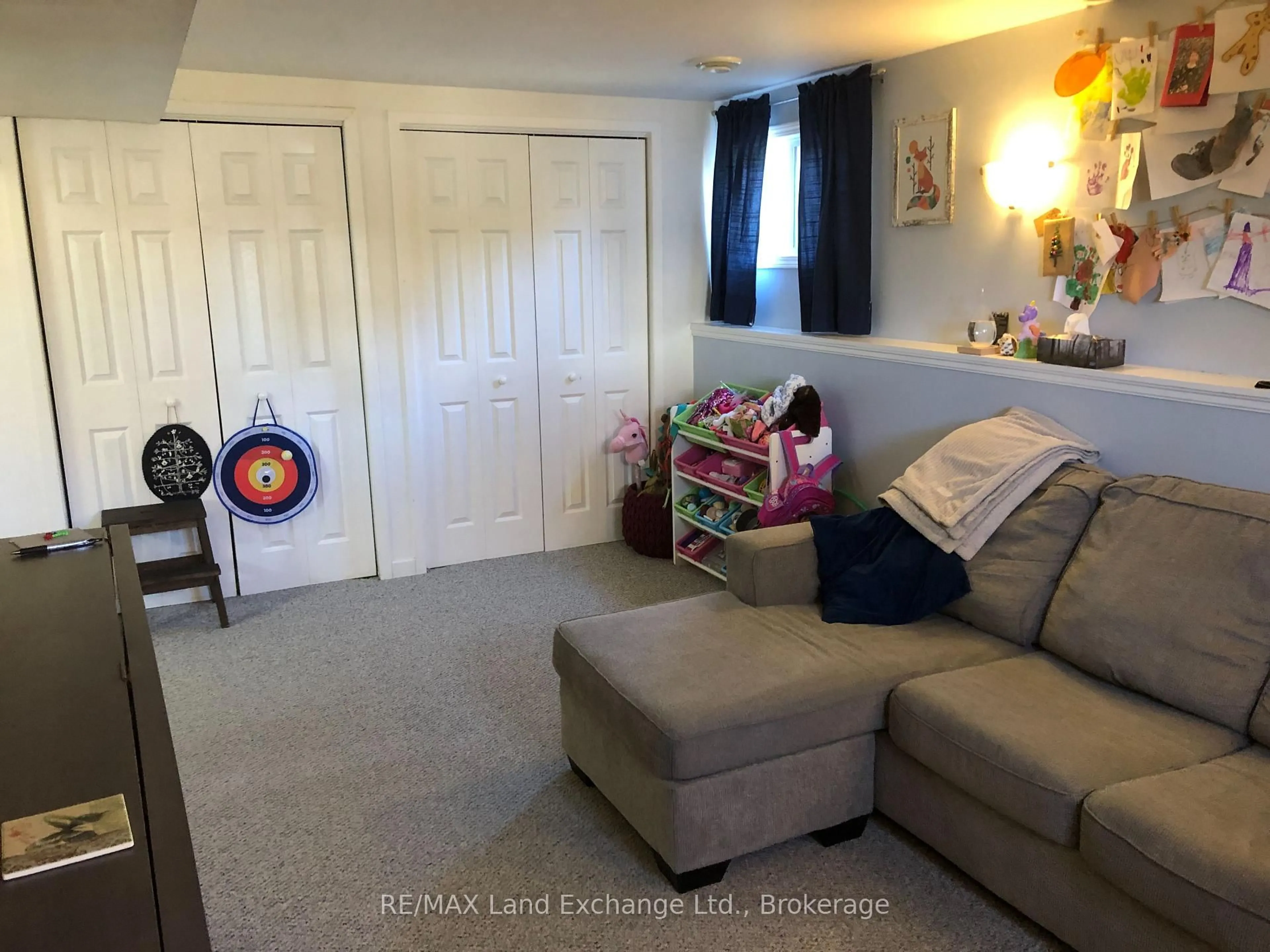 A pic of a room for 812 Walsh St, Kincardine Ontario N2Z 1P4