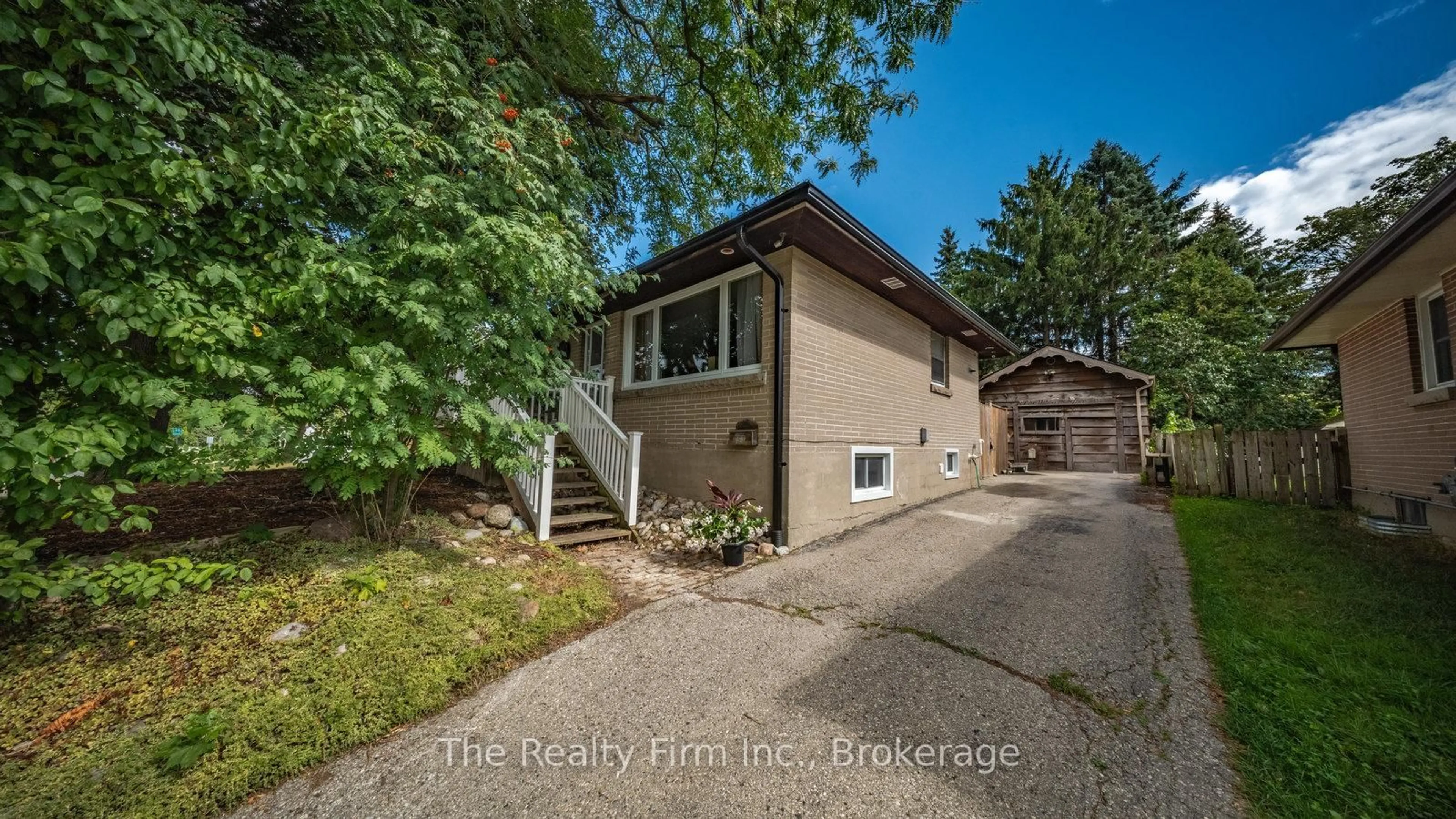 Home with brick exterior material, street for 912 Alice St, Woodstock Ontario N4S 2J6