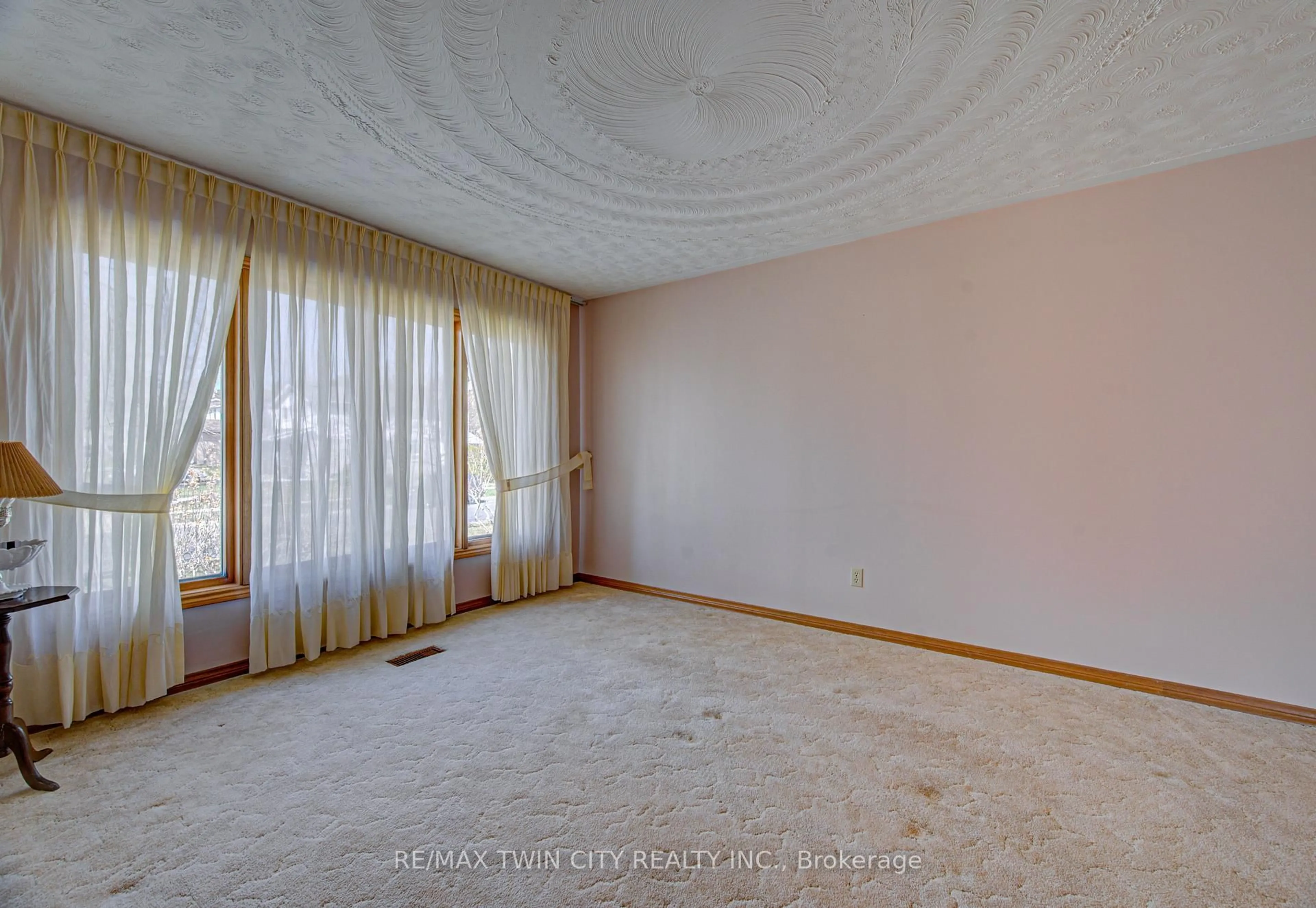 A pic of a room for 43 Quaiser St, Kitchener Ontario N2A 3P8