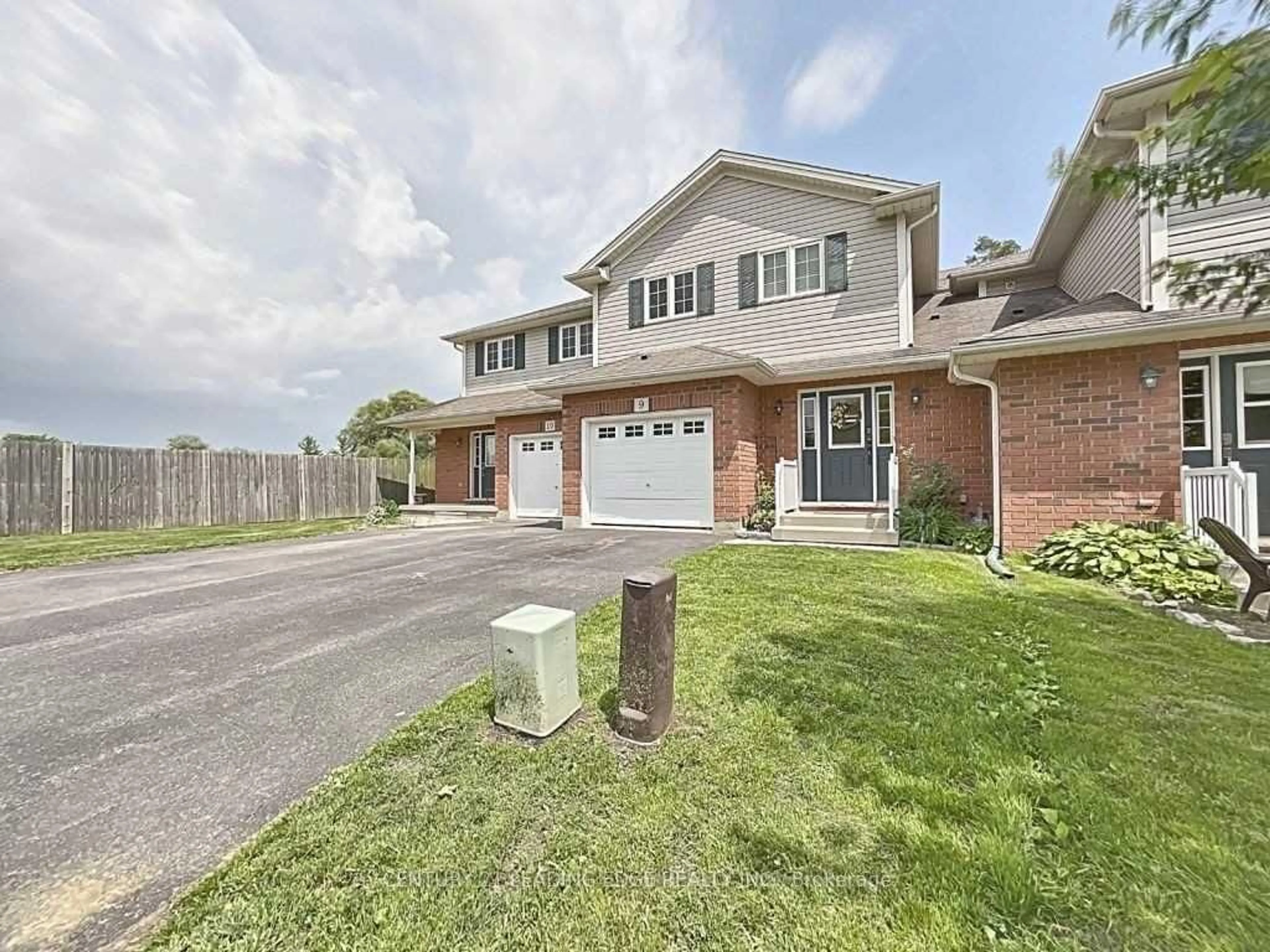 Home with brick exterior material, street for 124 College St #9, West Lincoln Ontario L0R 2A0