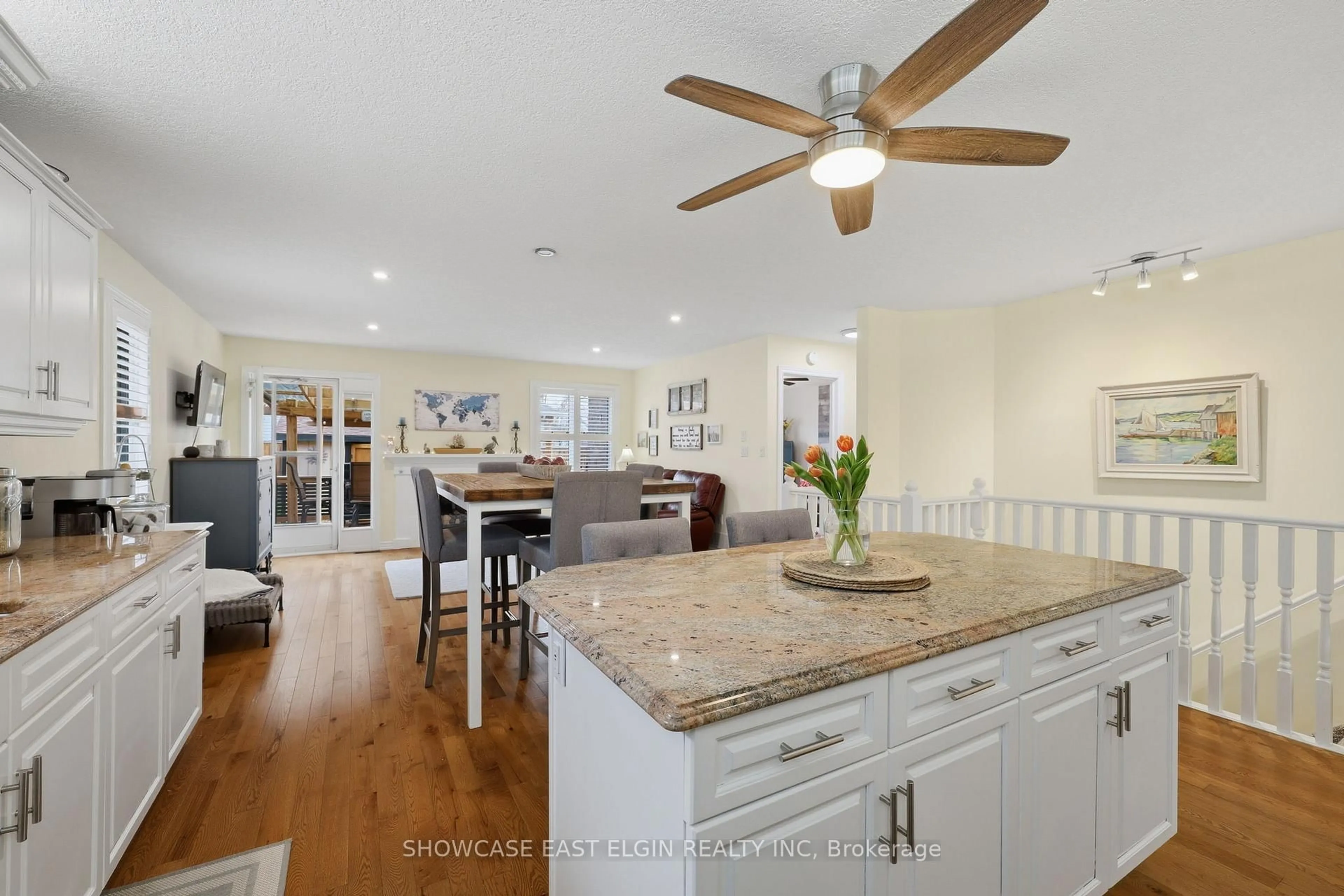 Open concept kitchen, unknown for 2 Harrington Cres, St. Thomas Ontario N5R 6J1