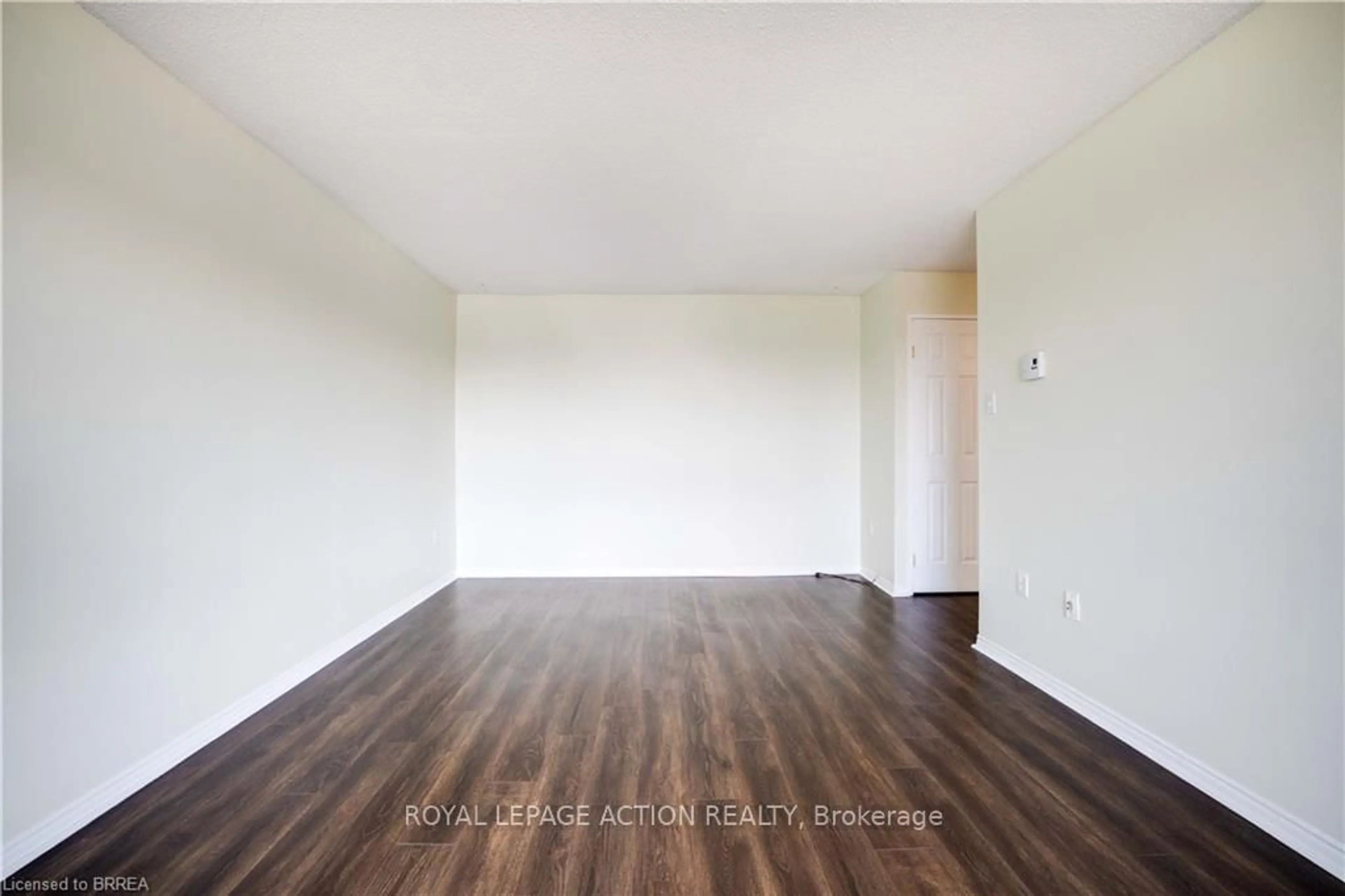 A pic of a room for 65 Highland Cres #501, Kitchener Ontario N2M 5M8