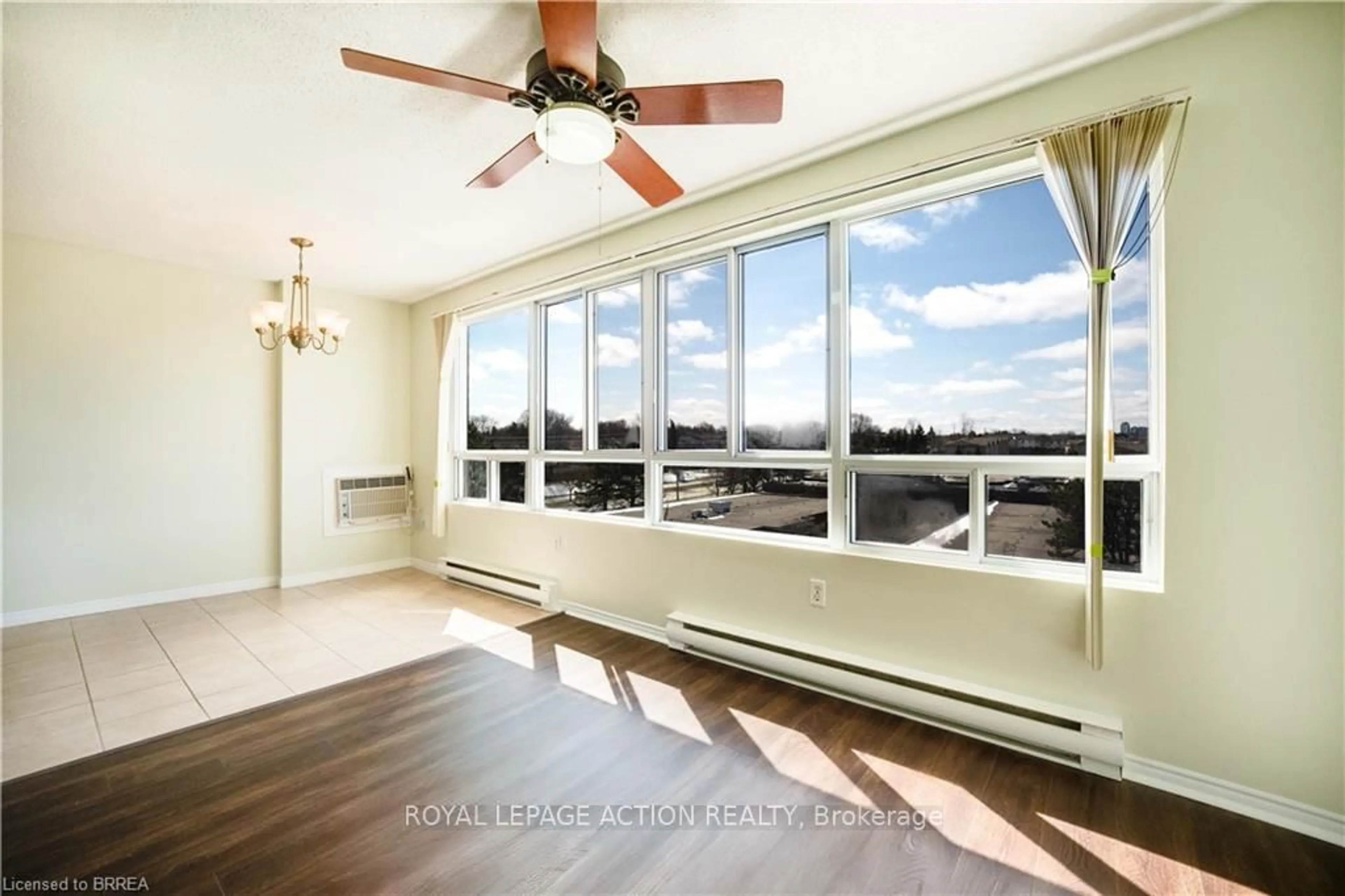 A pic of a room for 65 Highland Cres #501, Kitchener Ontario N2M 5M8