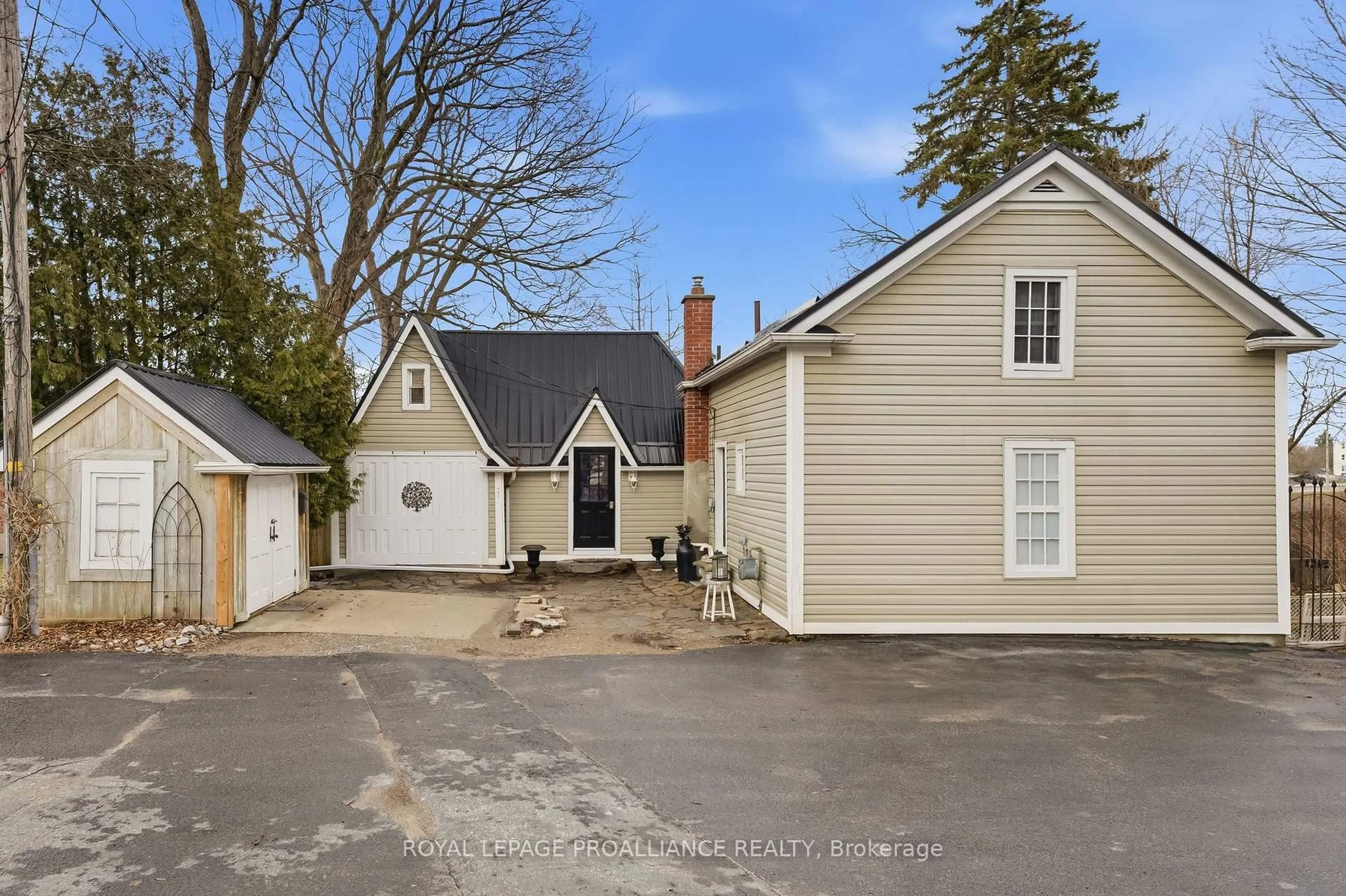 A pic from outside/outdoor area/front of a property/back of a property/a pic from drone, street for 193 Henry St, Quinte West Ontario K8V 3V4