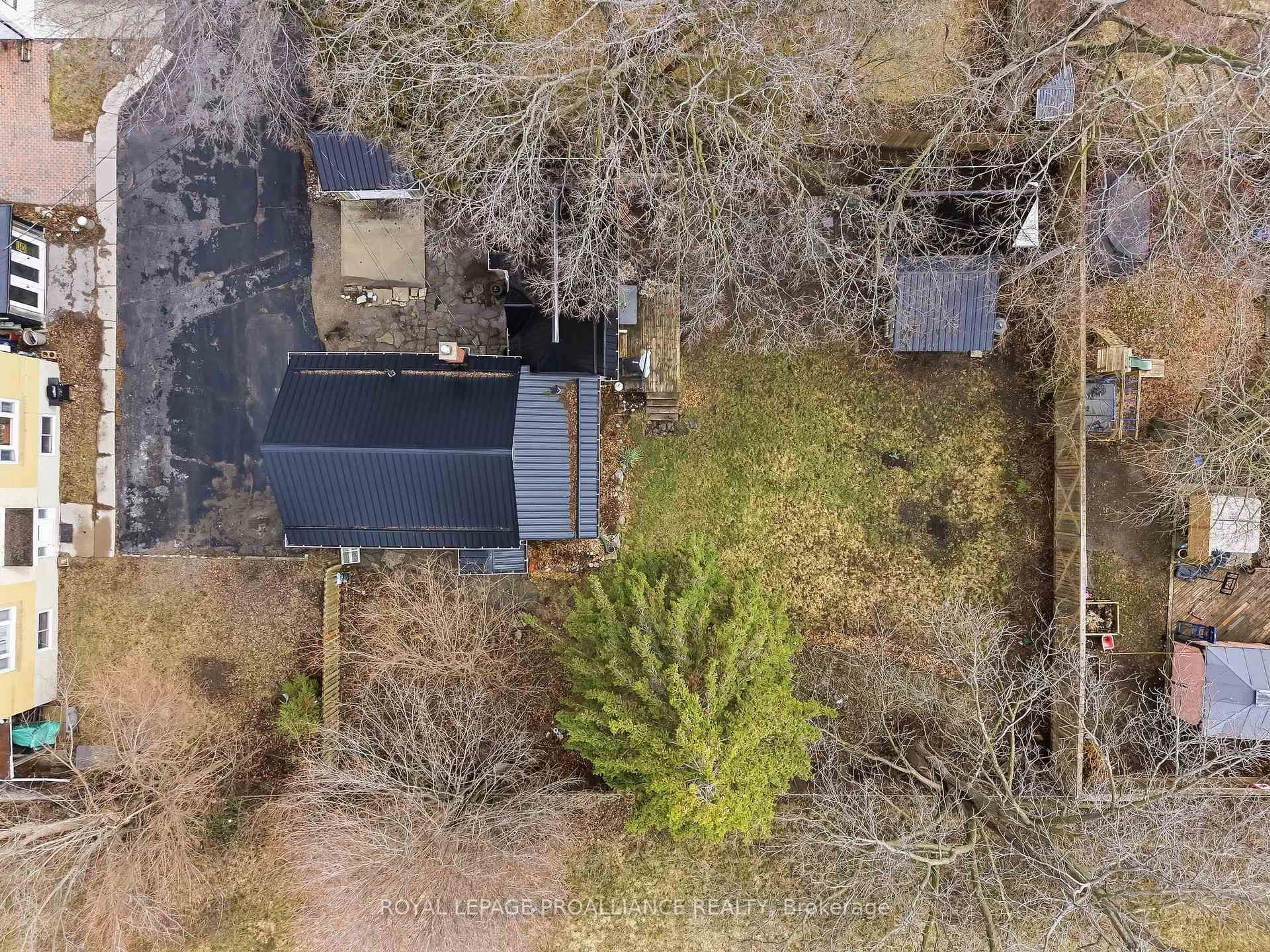 A pic from outside/outdoor area/front of a property/back of a property/a pic from drone, unknown for 193 Henry St, Quinte West Ontario K8V 3V4