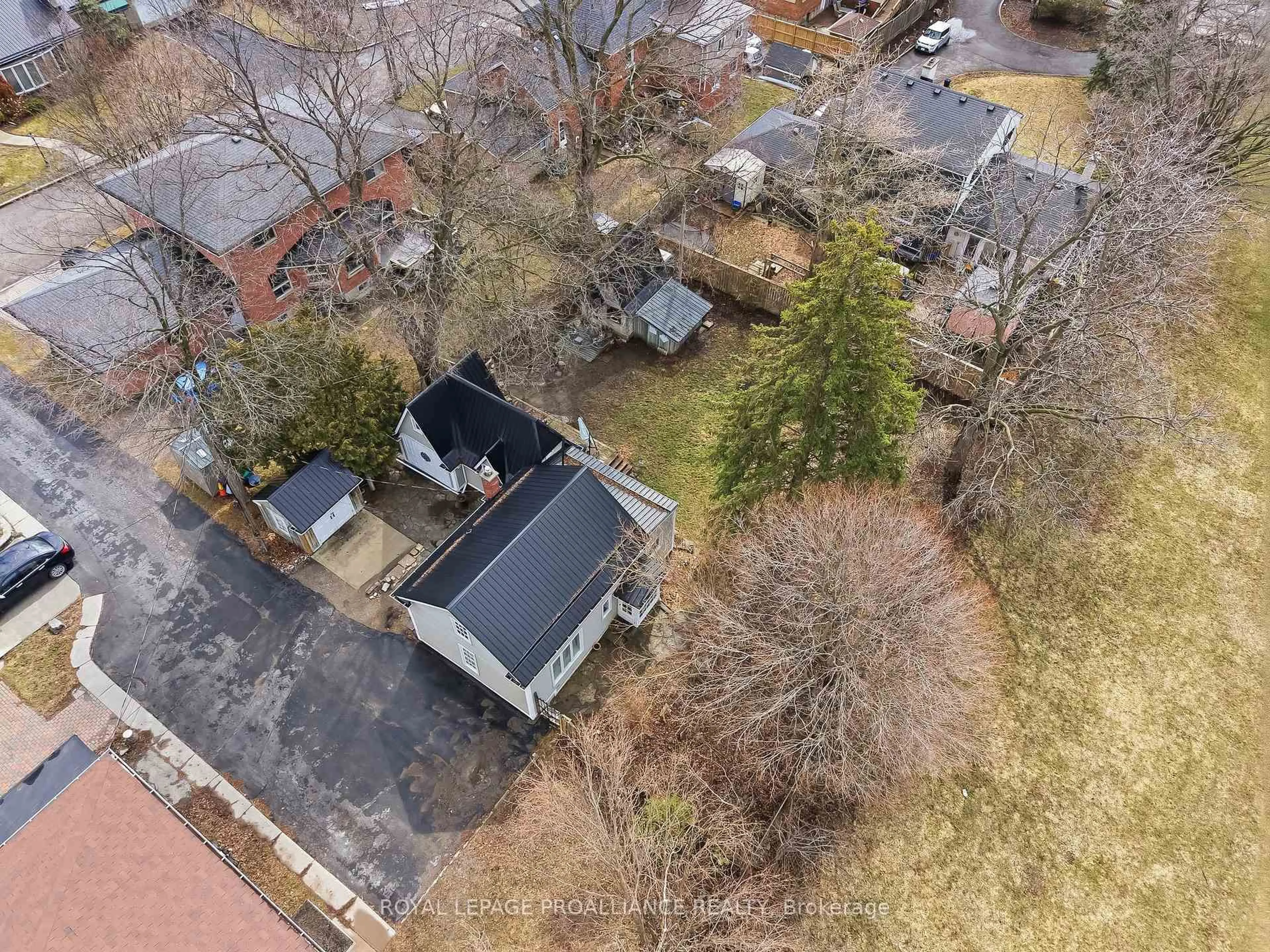 A pic from outside/outdoor area/front of a property/back of a property/a pic from drone, street for 193 Henry St, Quinte West Ontario K8V 3V4