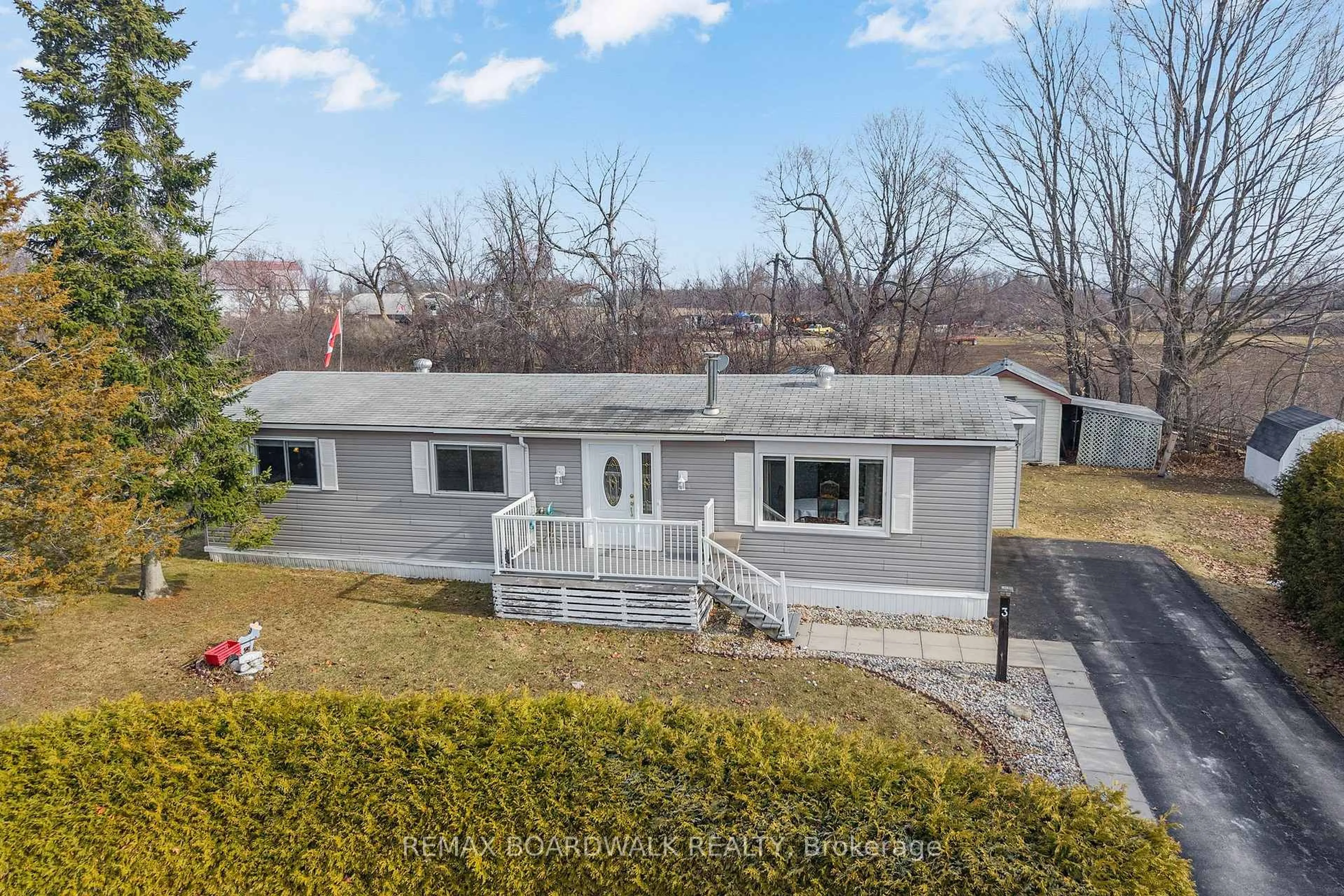 A pic from outside/outdoor area/front of a property/back of a property/a pic from drone, street for 3 Otterdale Cres, Rideau Lakes Ontario K7A 0J4