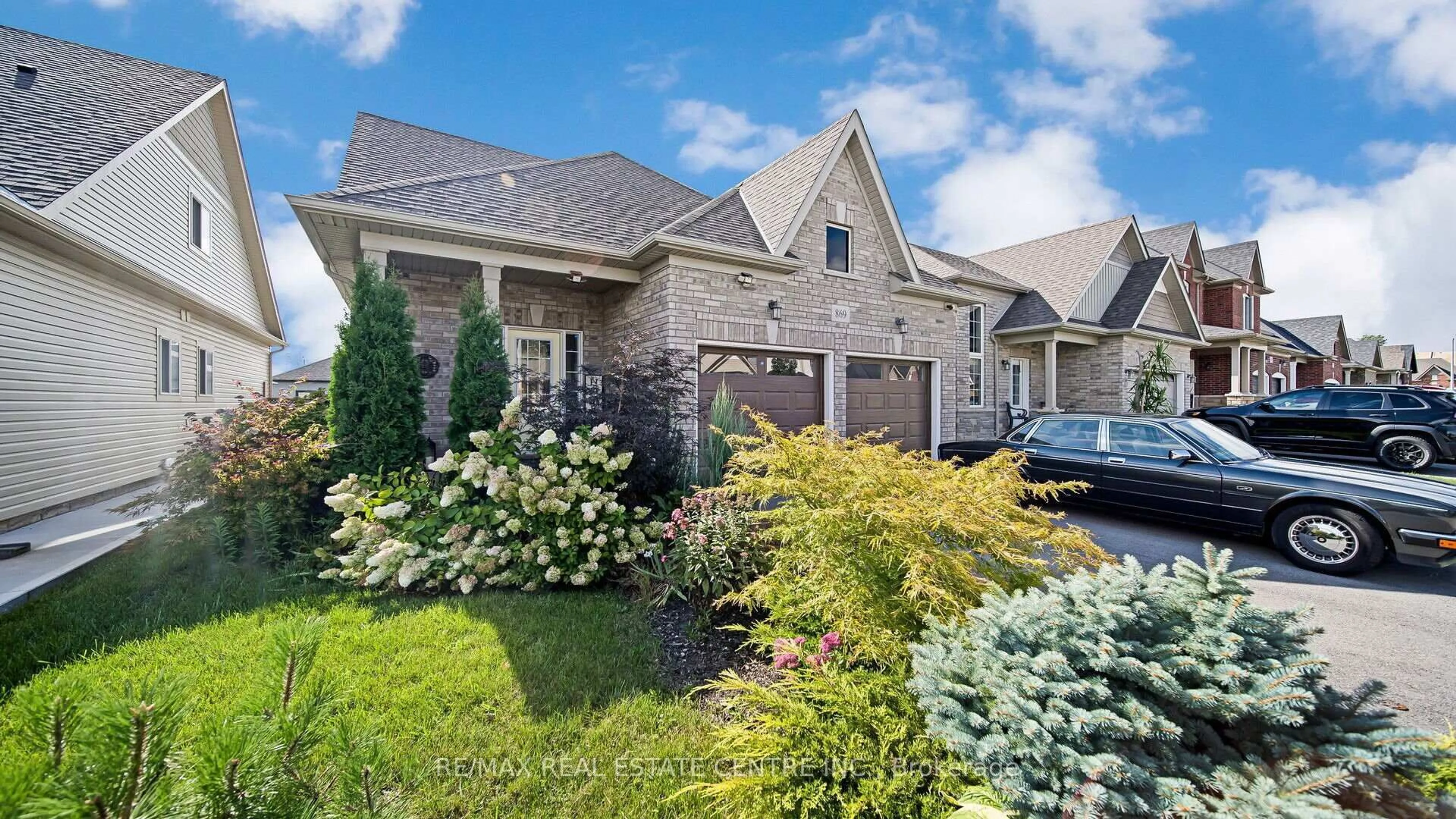 Home with brick exterior material, street for 869 BURWELL St, Fort Erie Ontario L2A 0E3