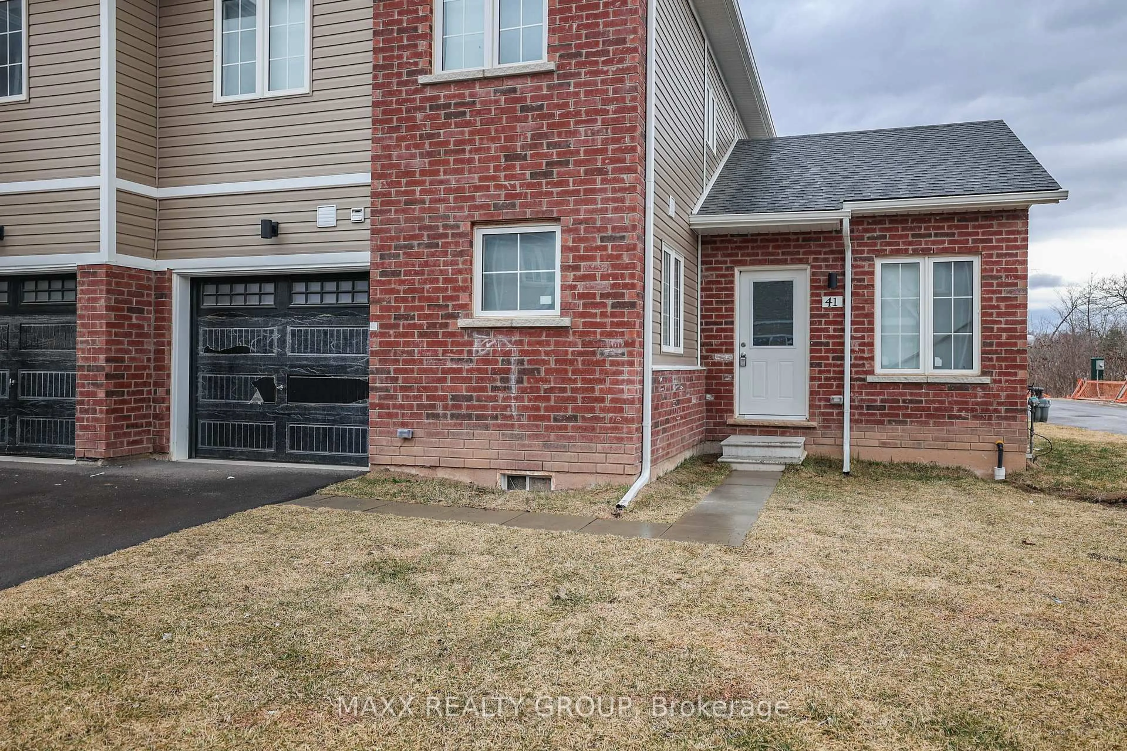 Home with brick exterior material, street for 41 Waterleaf Tr, Welland Ontario L3C 0H6