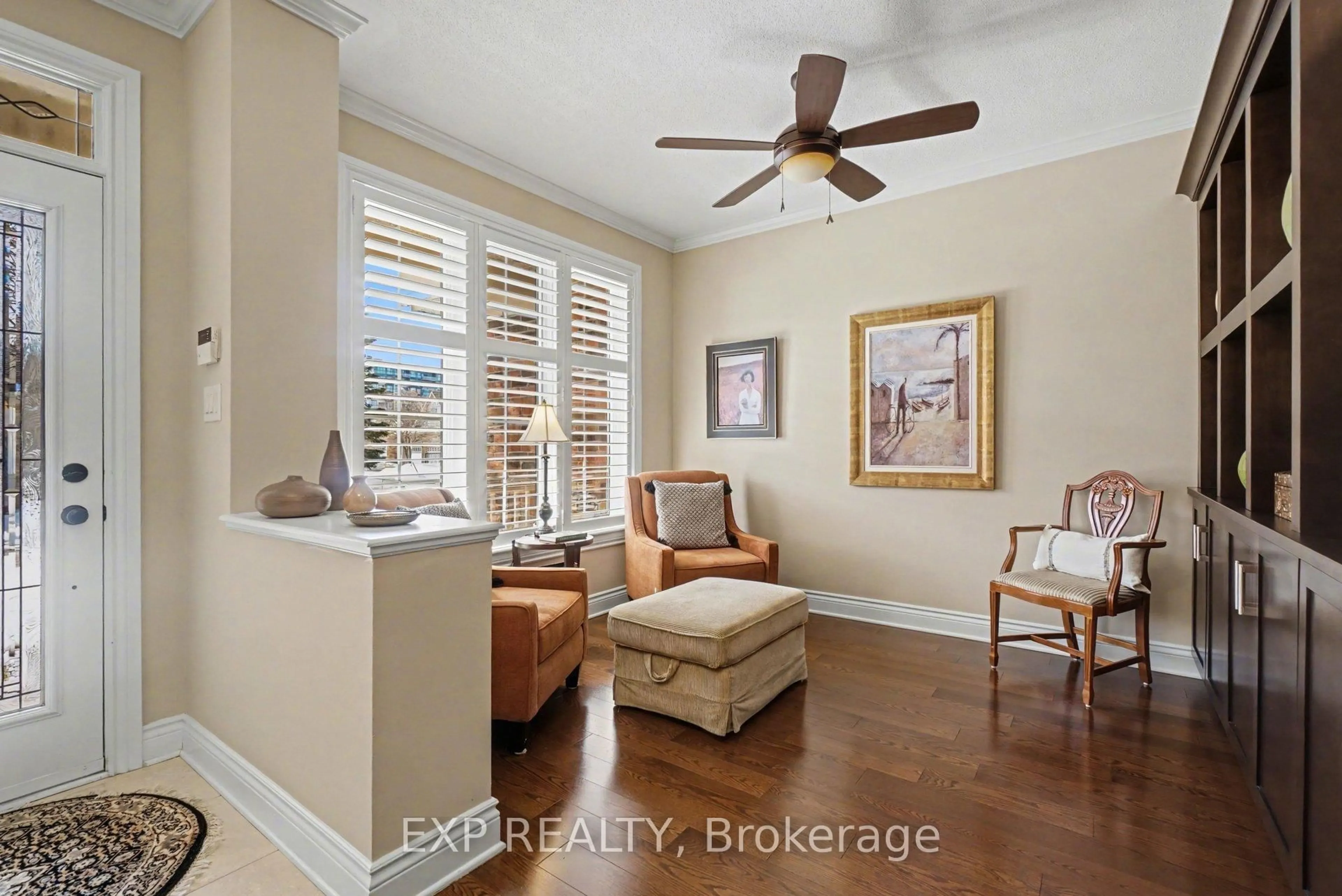 Indoor entryway for 45 Morenz Terr, Ottawa Ontario K2K 3H2