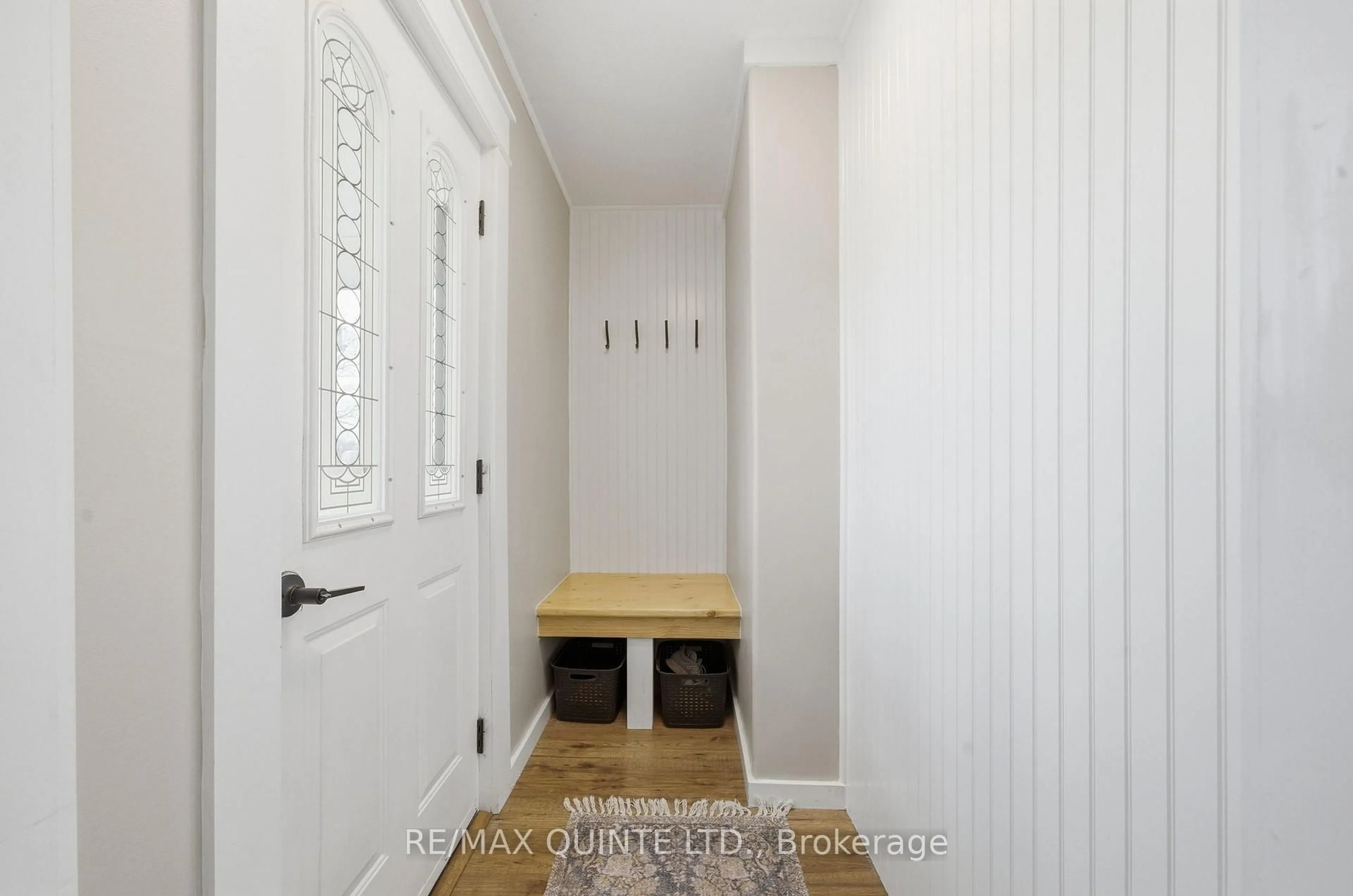 Indoor entryway for 169 North St, Stirling Ontario K0K 3E0