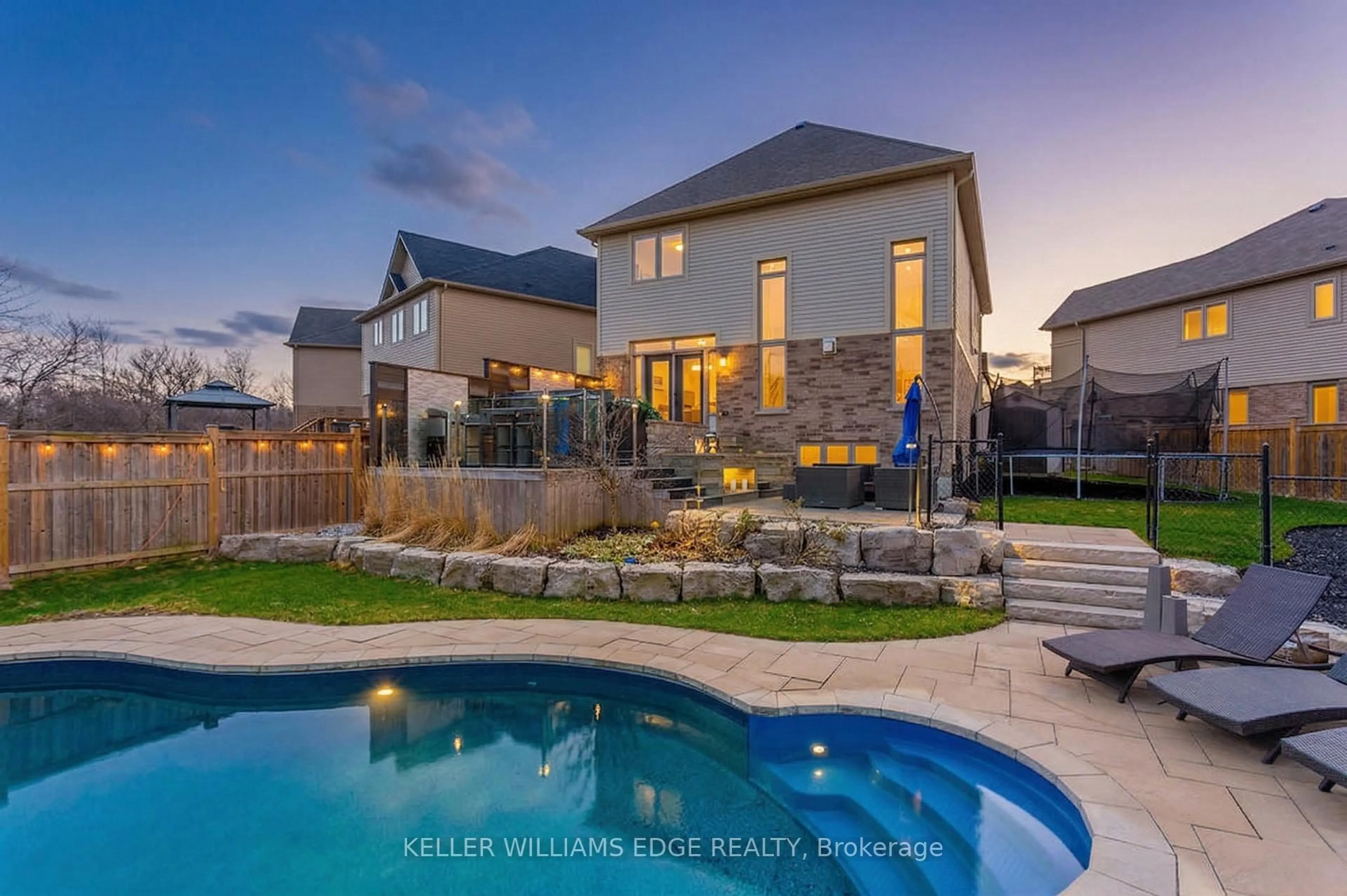 Unknown for 168 Echovalley Dr, Hamilton Ontario L8J 0H2