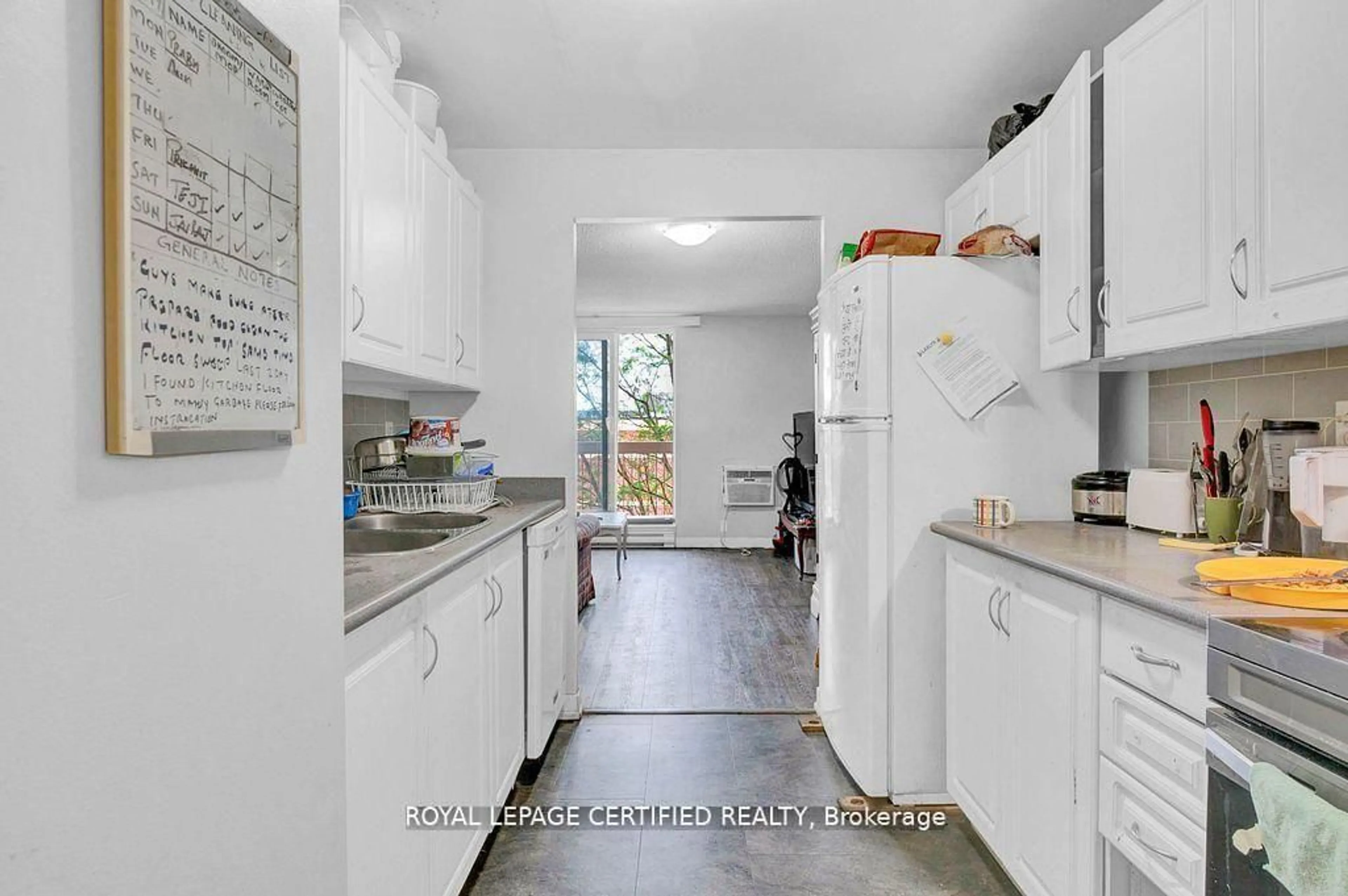 Standard kitchen, ceramic/tile floor for 626 FIRST St #301, London East Ontario N5V 2A2