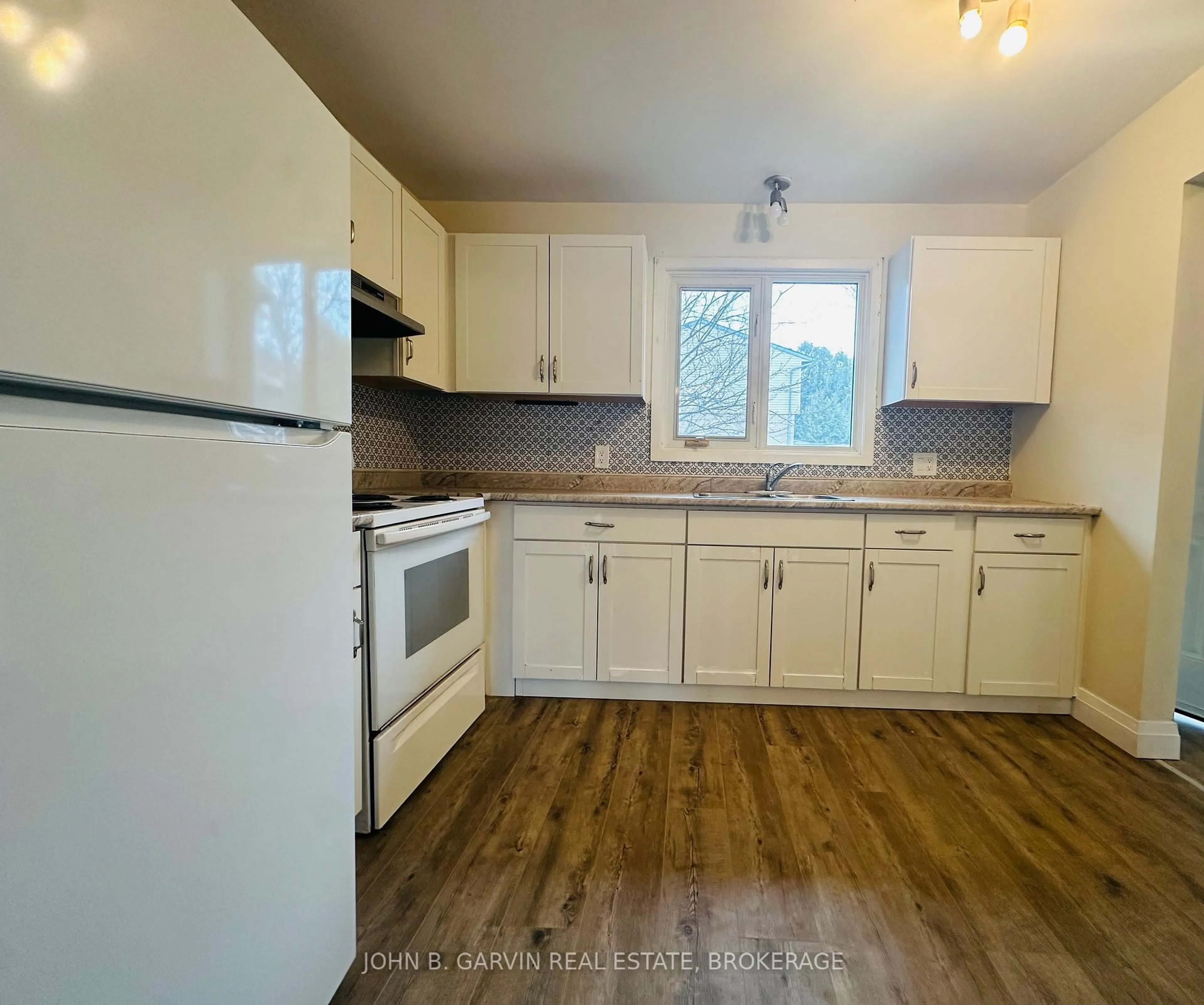 Standard kitchen, wood/laminate floor for 13 Coventry Cres #54, Kingston Ontario K7M 7S2