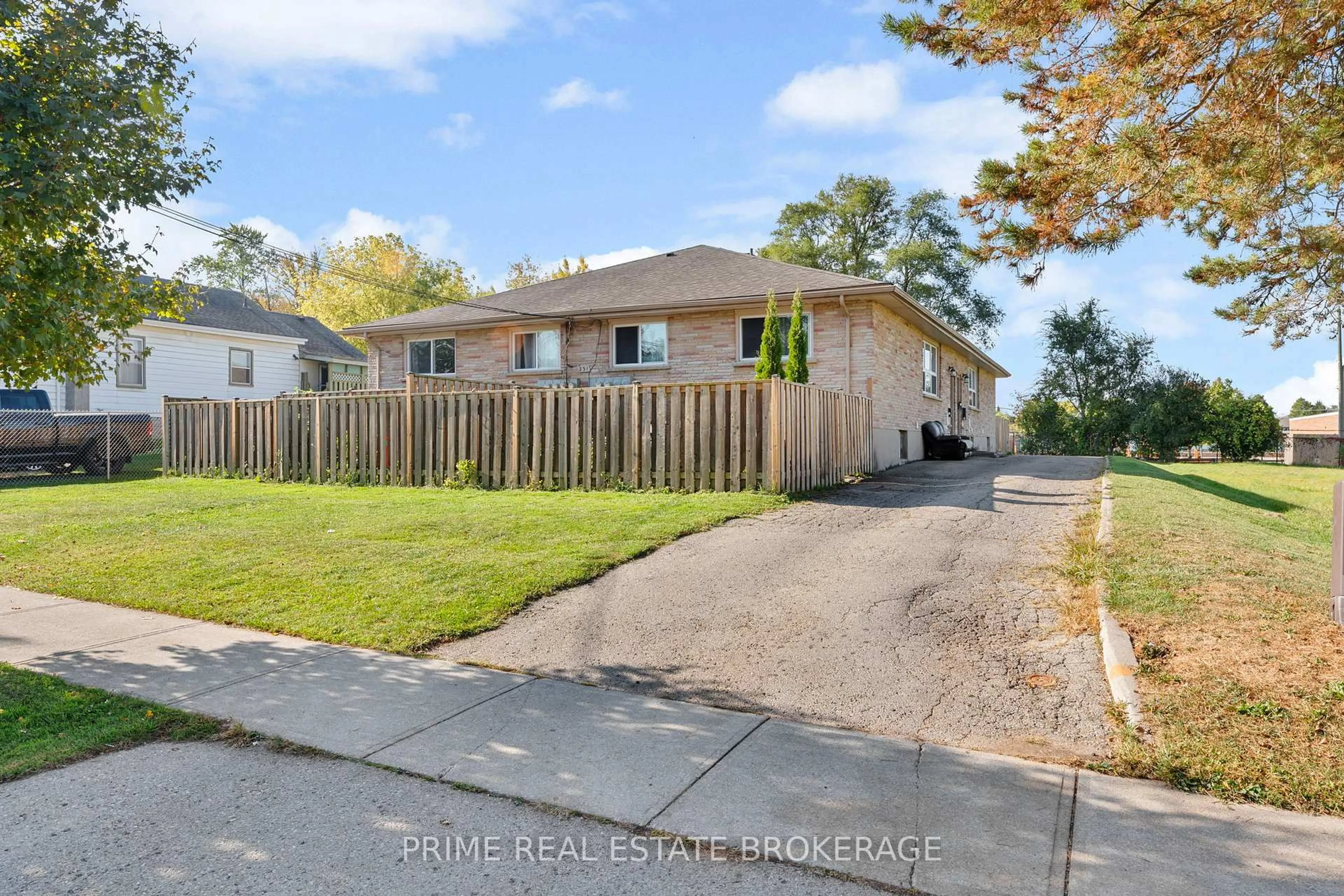 Unknown for 231 Greenwood Ave, London South Ontario N6J 3G5