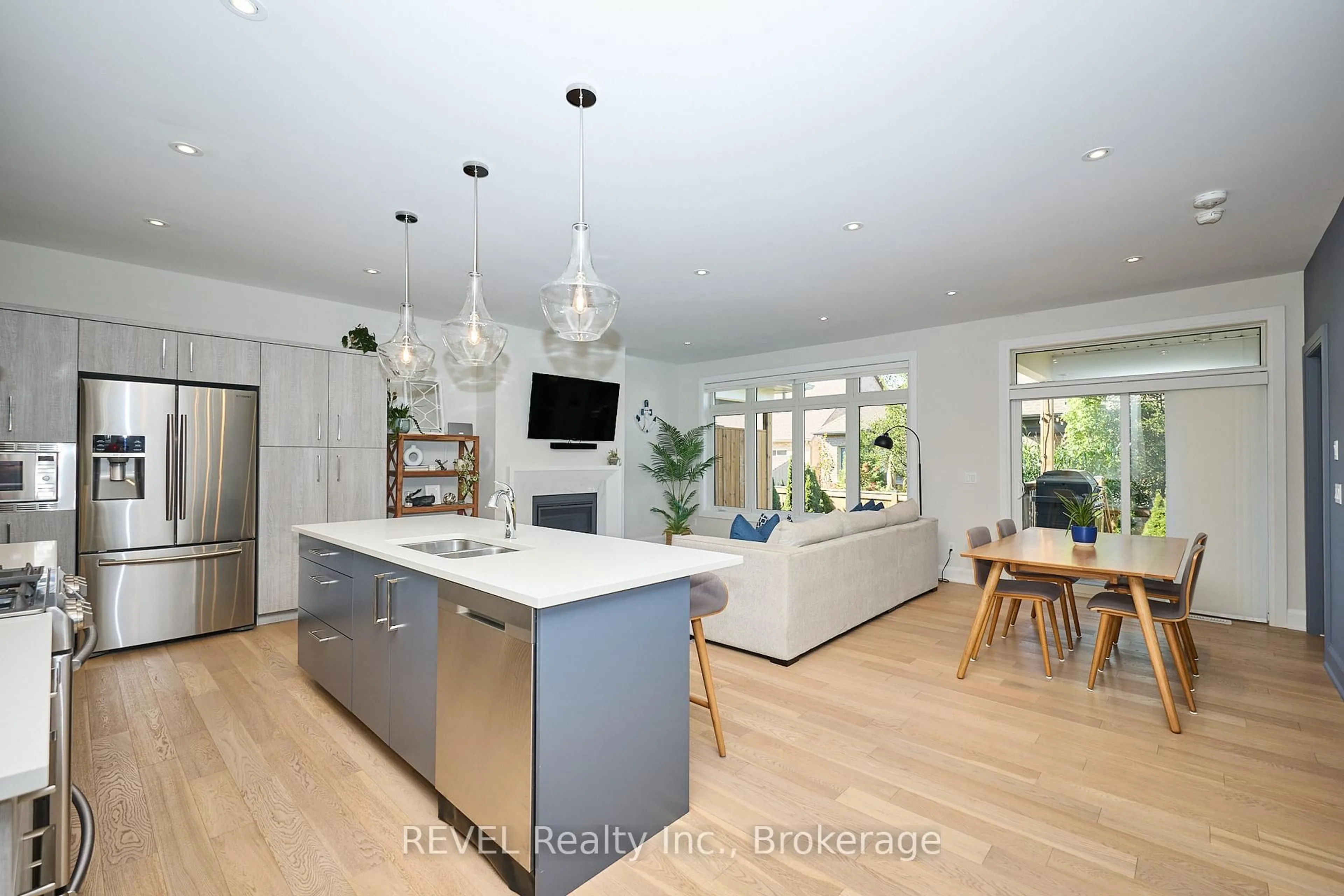 Open concept kitchen, unknown for 9245 Shoveller Dr #19, Niagara Falls Ontario L2H 0M4