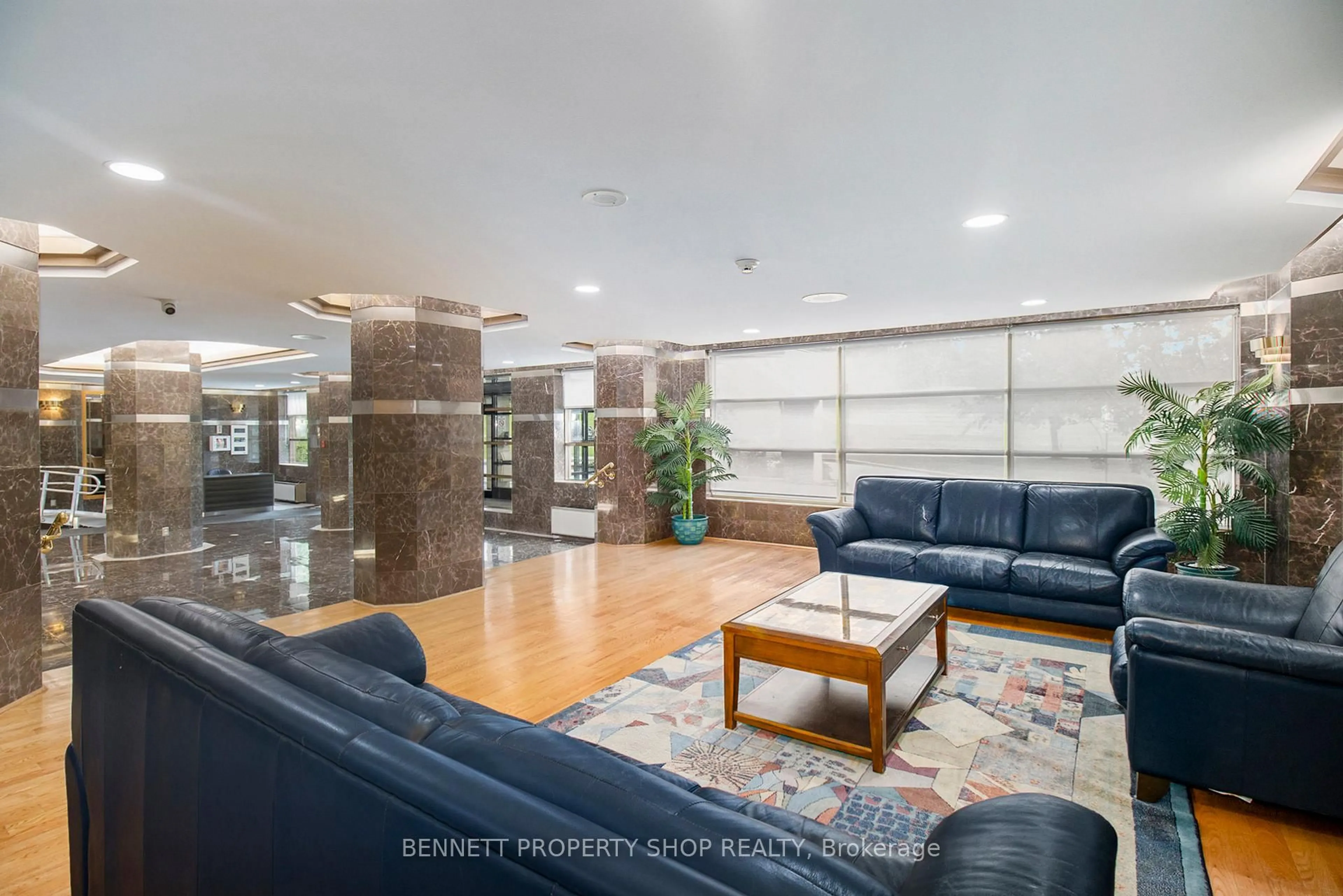 Lobby for 2760 Carousel Cres #610, Ottawa Ontario K1T 2N4