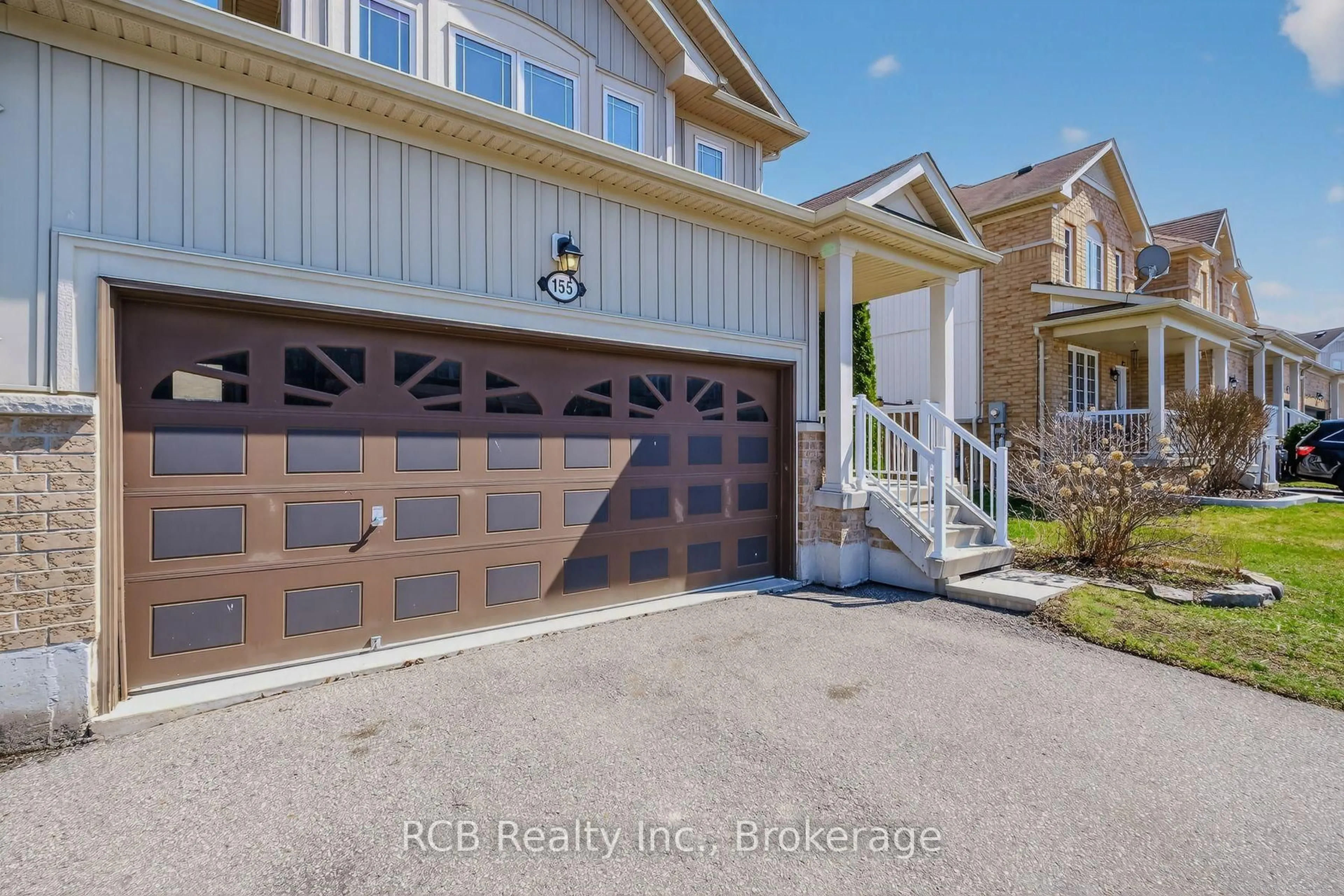 Indoor garage for 155 Thomas Ave, Brantford Ontario N3S 0C8