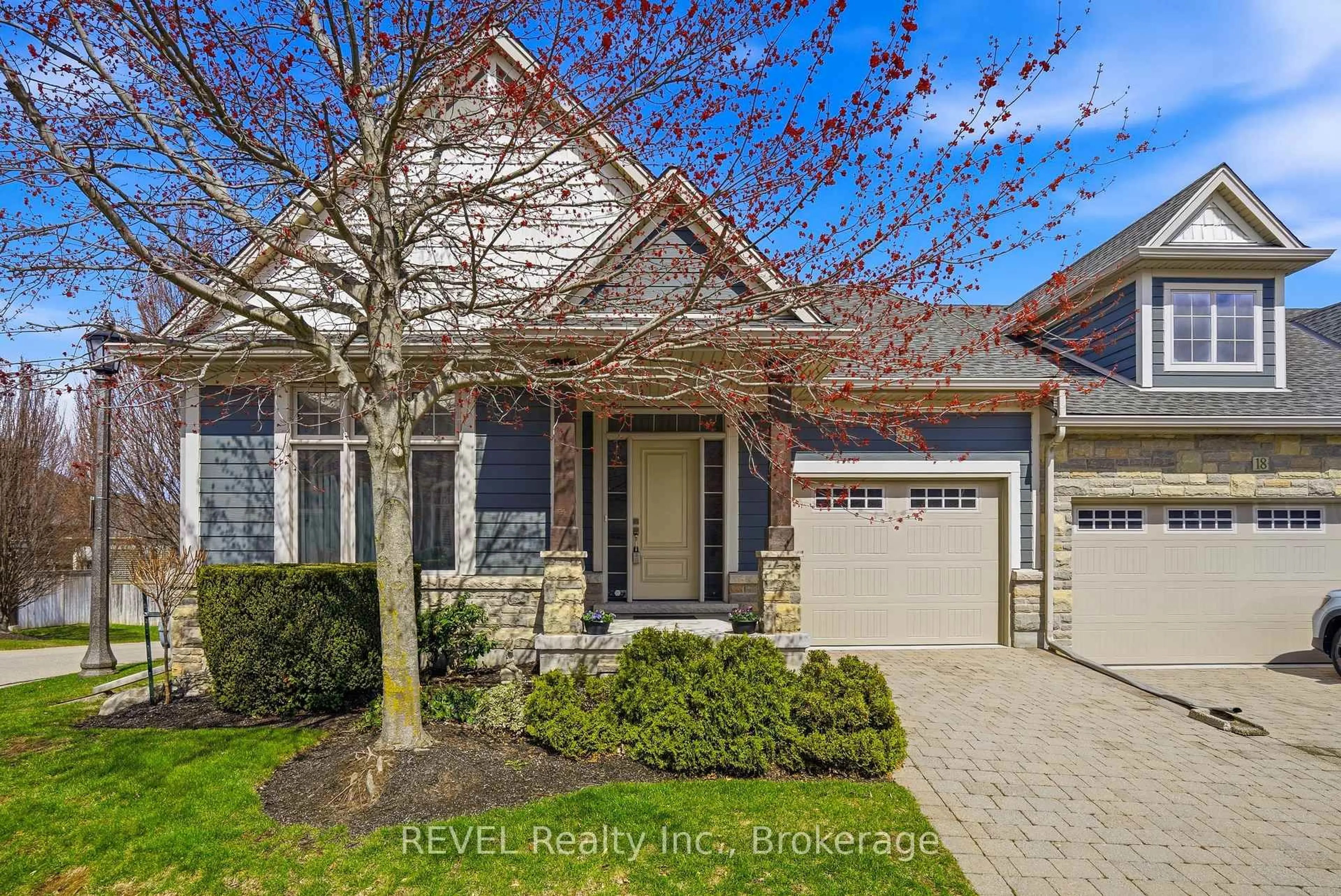 Home with brick exterior material, street for 20 Crimson Dr, Niagara-on-the-Lake Ontario L0S 1P0