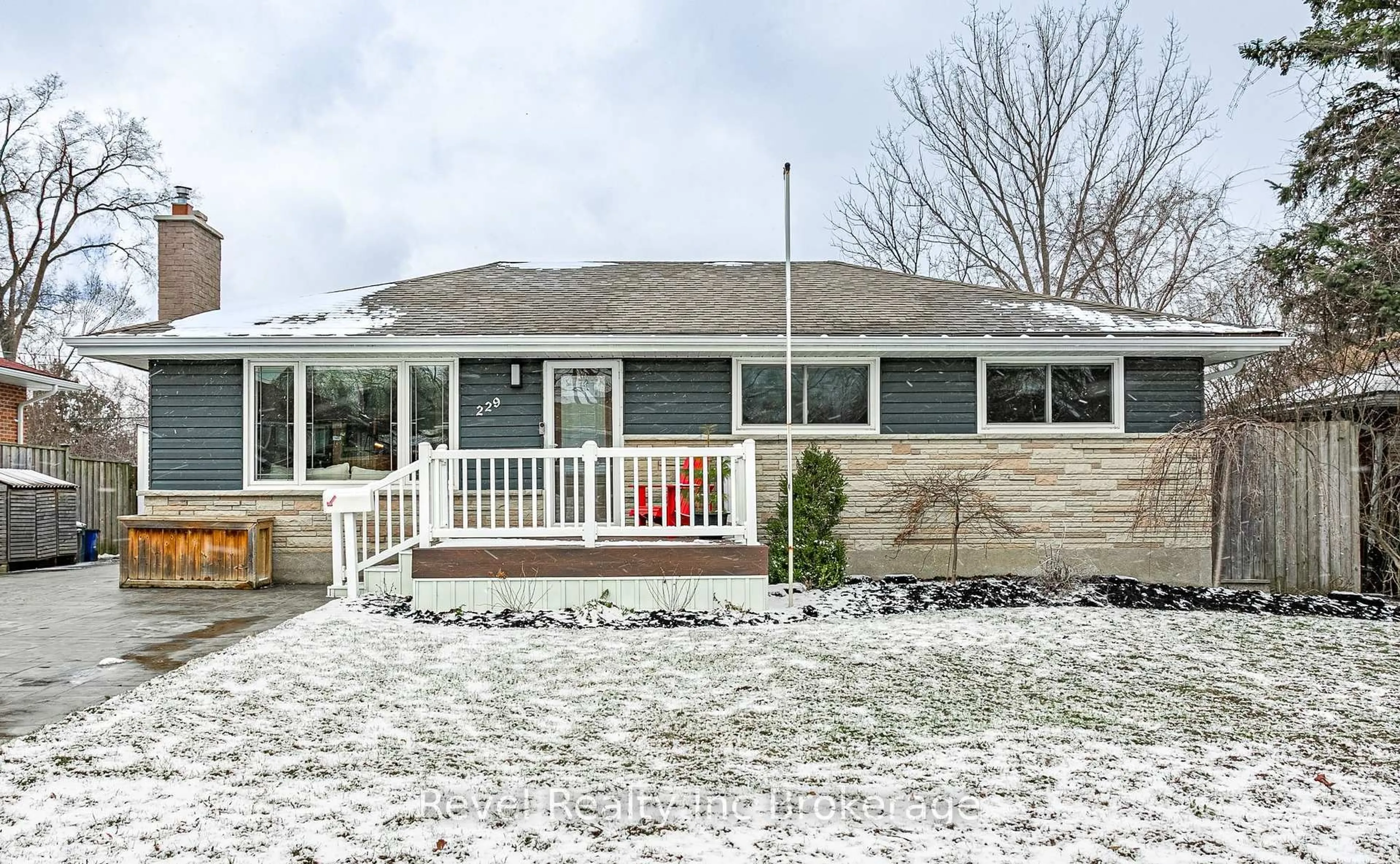 Unknown for 229 Burlington St, London South Ontario N5Z 3W3
