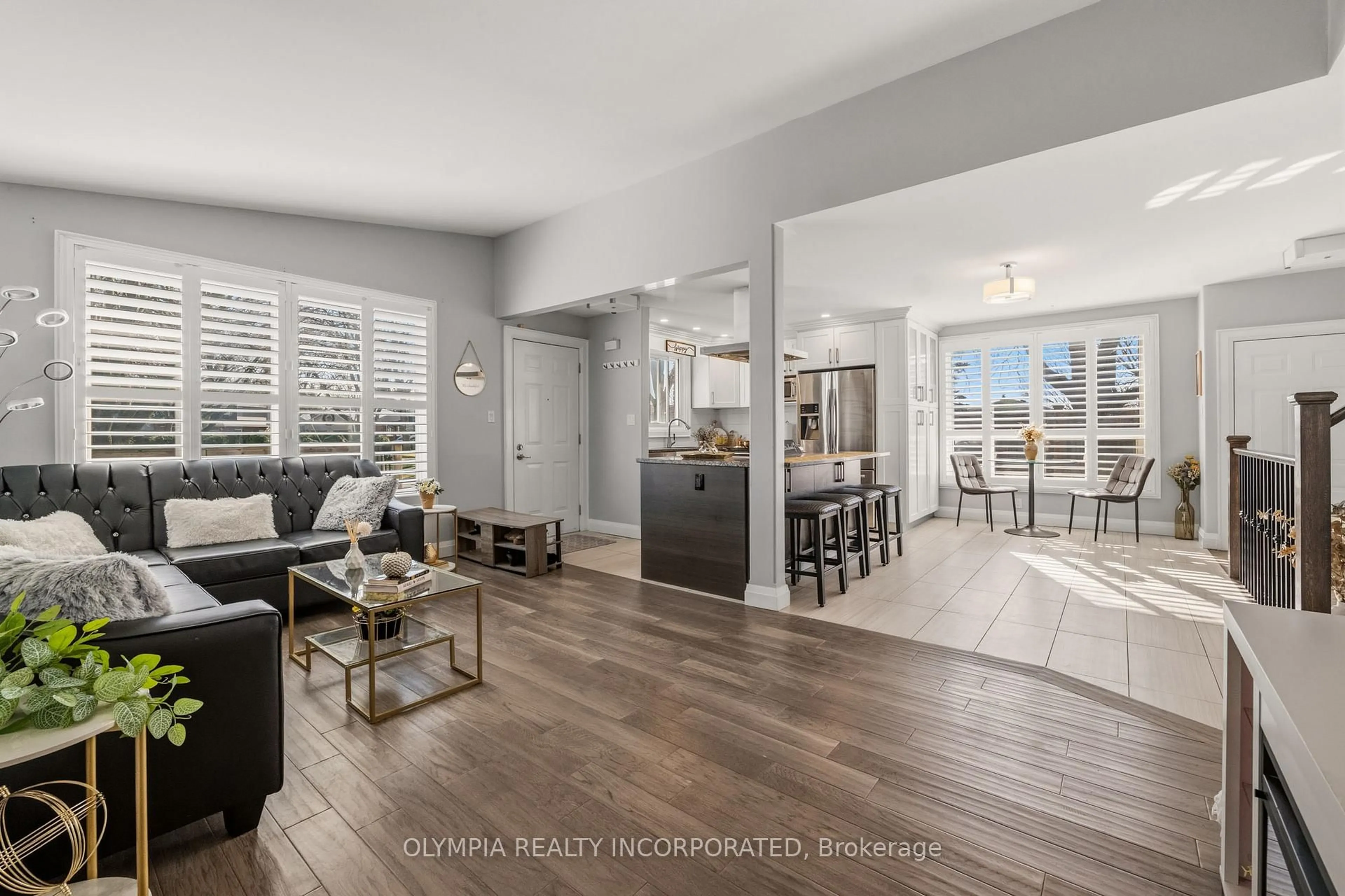 Open concept kitchen, unknown for 7451 Green Boughs Rd, Niagara Falls Ontario L2J 3Y8