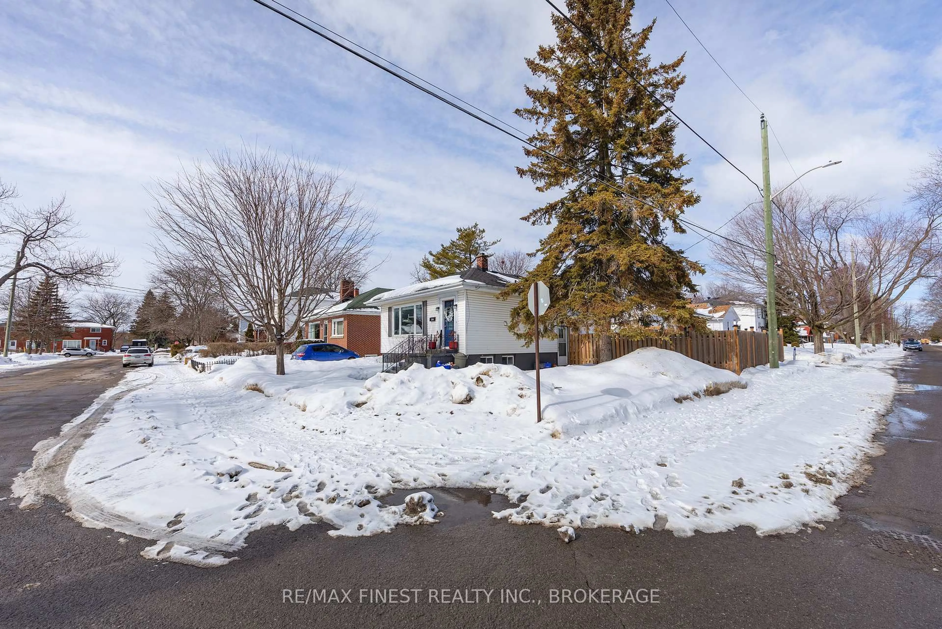 A pic from outside/outdoor area/front of a property/back of a property/a pic from drone, street for 155 Carruthers Ave, Kingston Ontario K7L 1M8