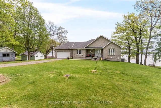 121 Hickory Lane, Wolfe Island 2