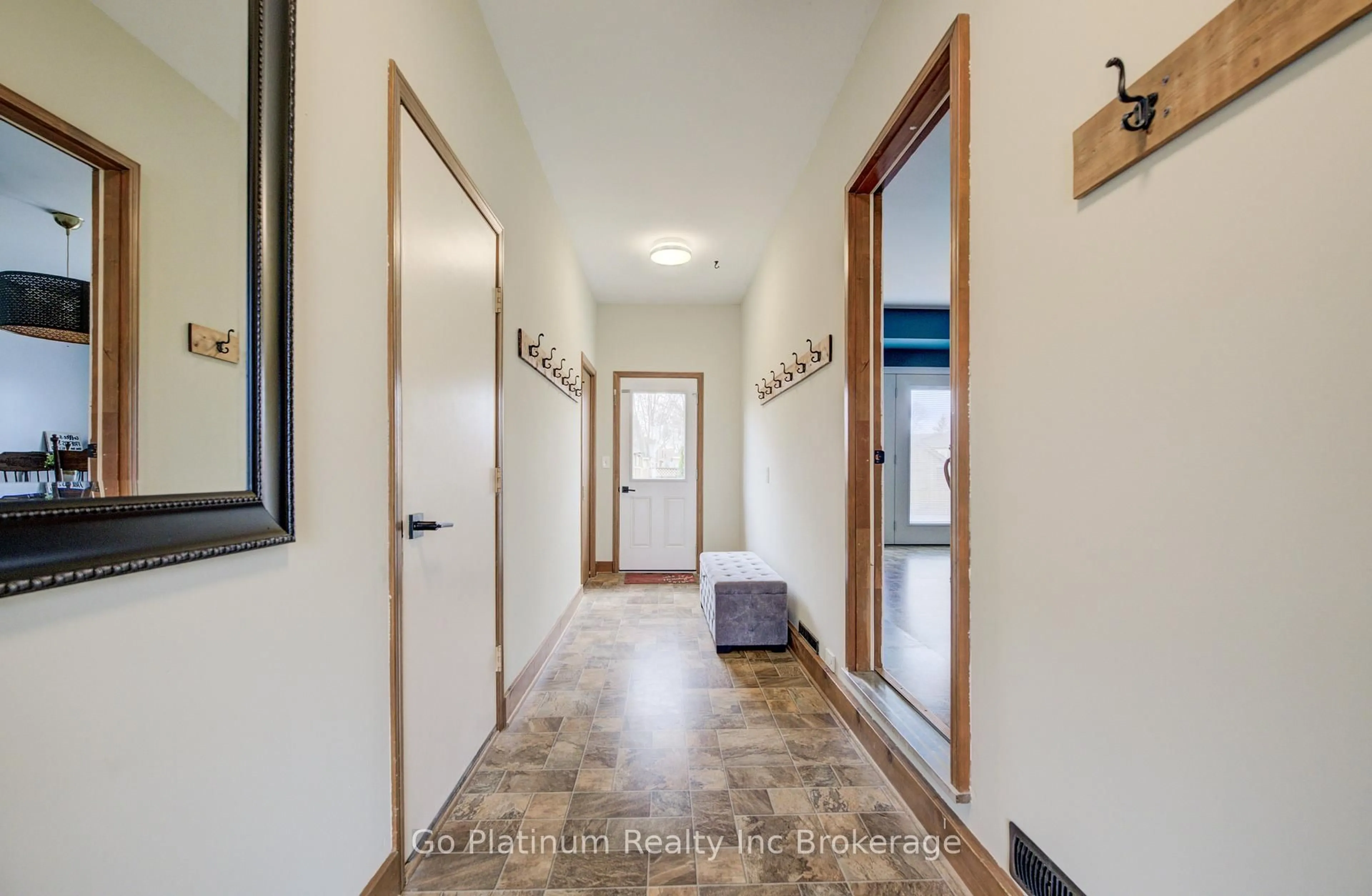 Indoor entryway for 1 Moore Cres, Norwich Ontario N0J 1P0
