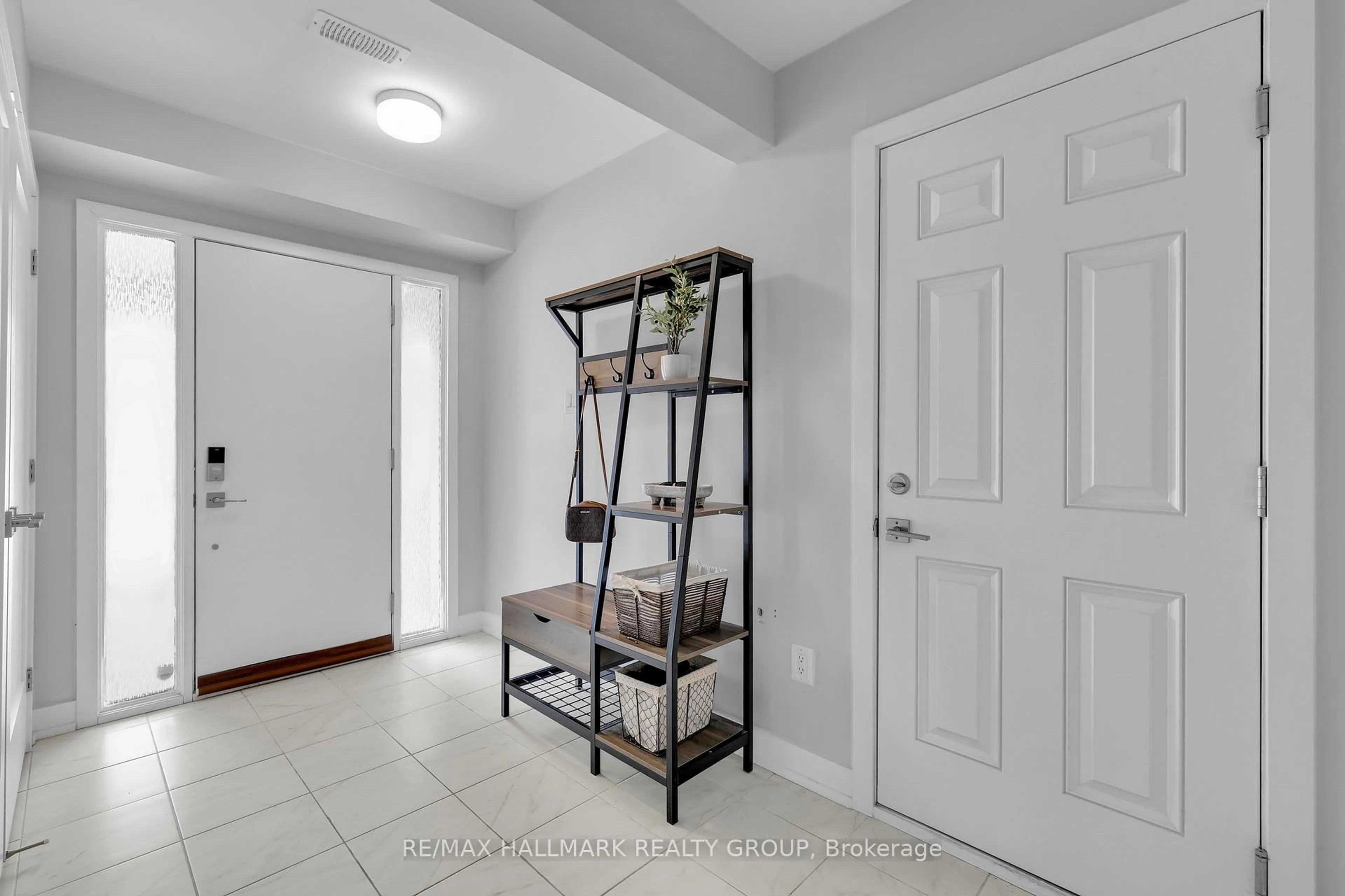 Indoor entryway for 738 Chromite Private, Ottawa Ontario K2J 7J2