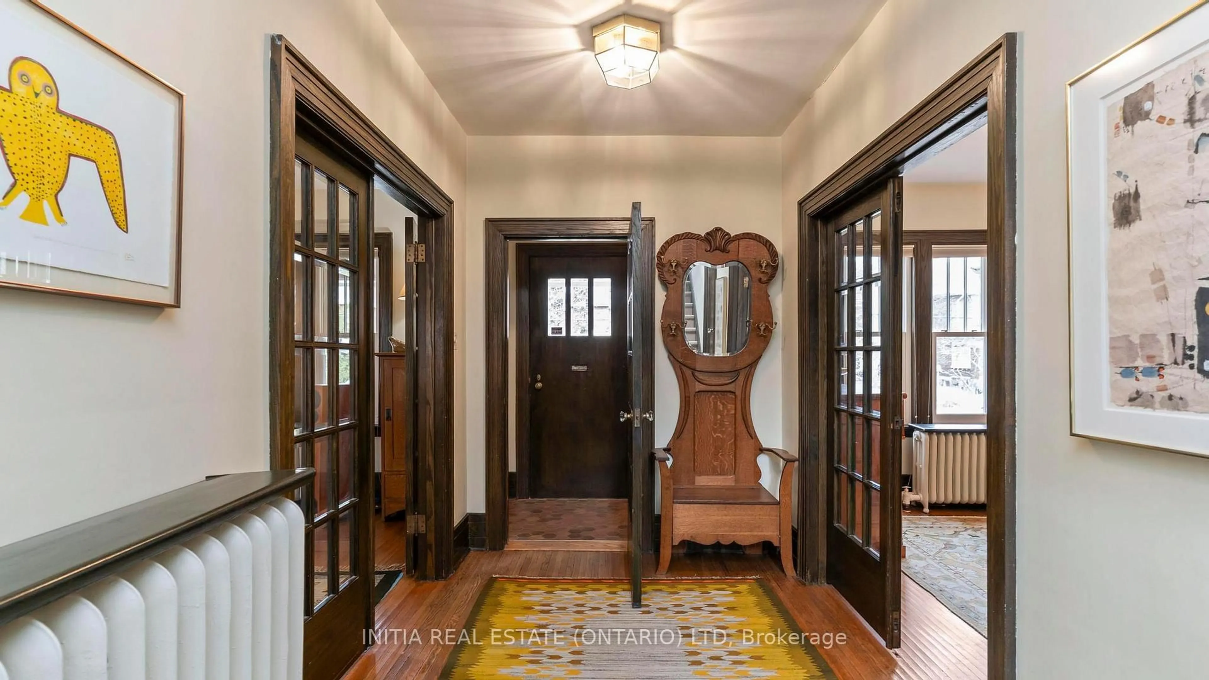 Indoor foyer for 307 Huron St, London East Ontario N6A 2K1