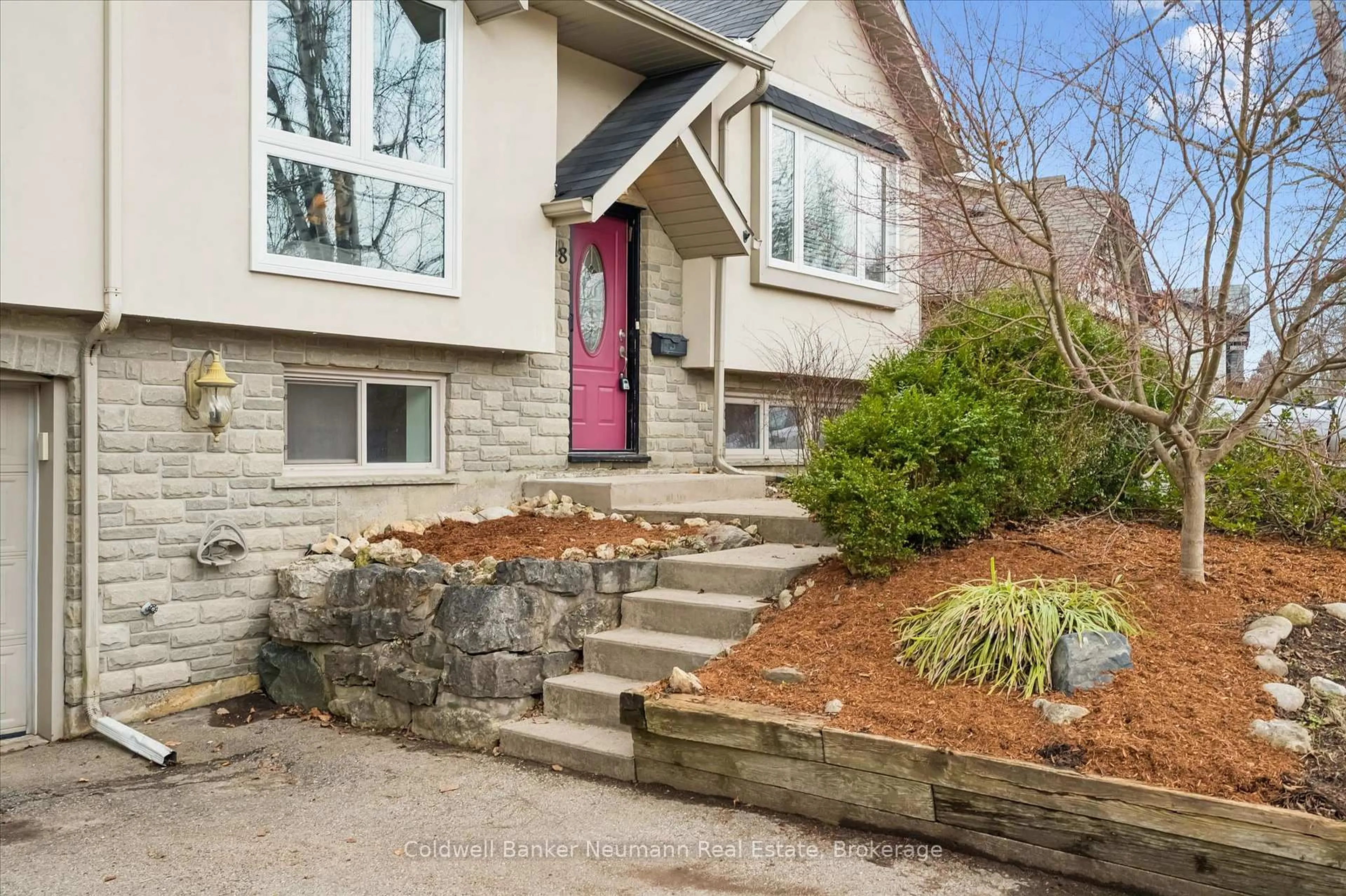 Home with brick exterior material, street for 18 Gateway Dr, Guelph Ontario N1H 6W8