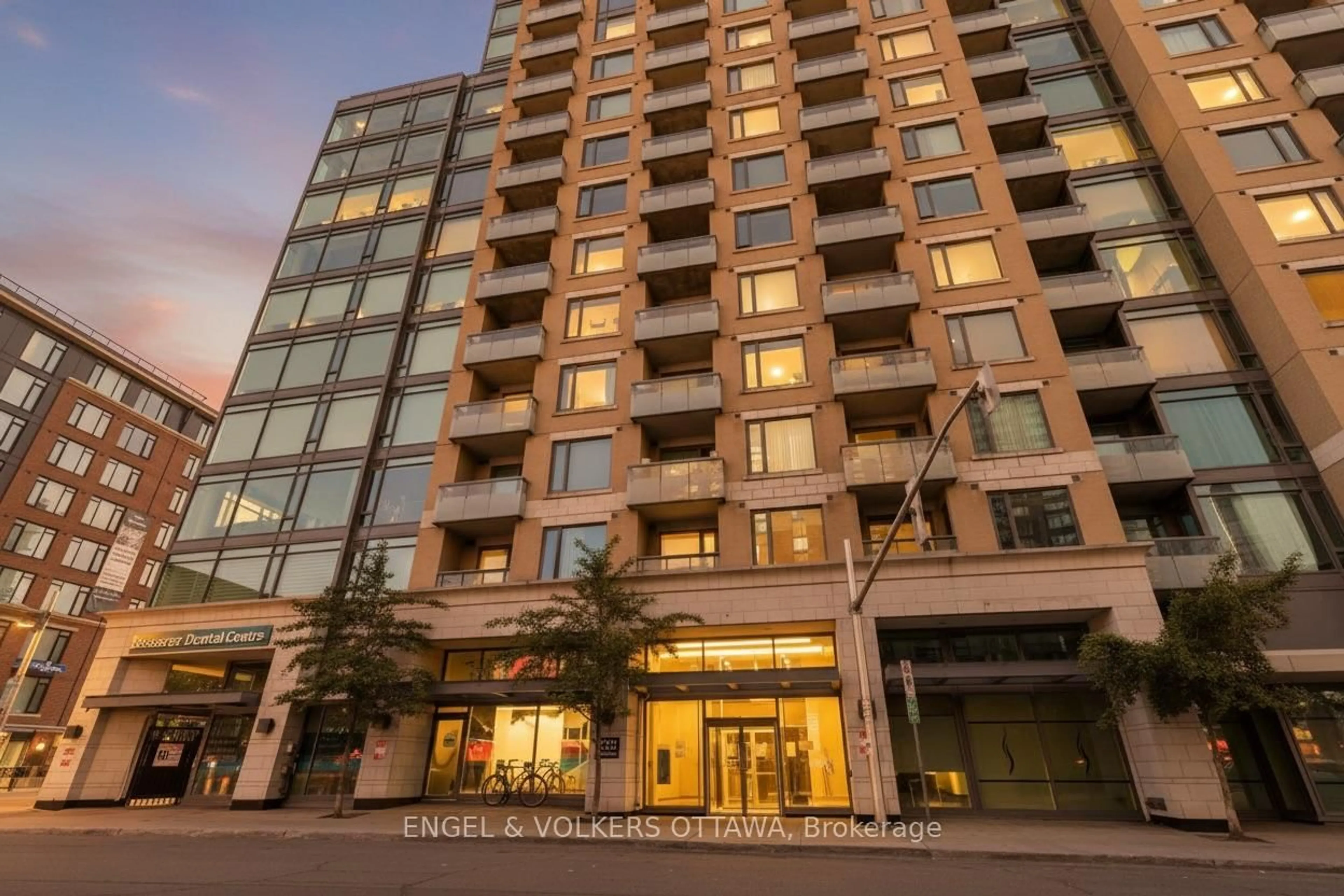 Indoor foyer for 238 Besserer St #213, Ottawa Ontario K1N 6B1