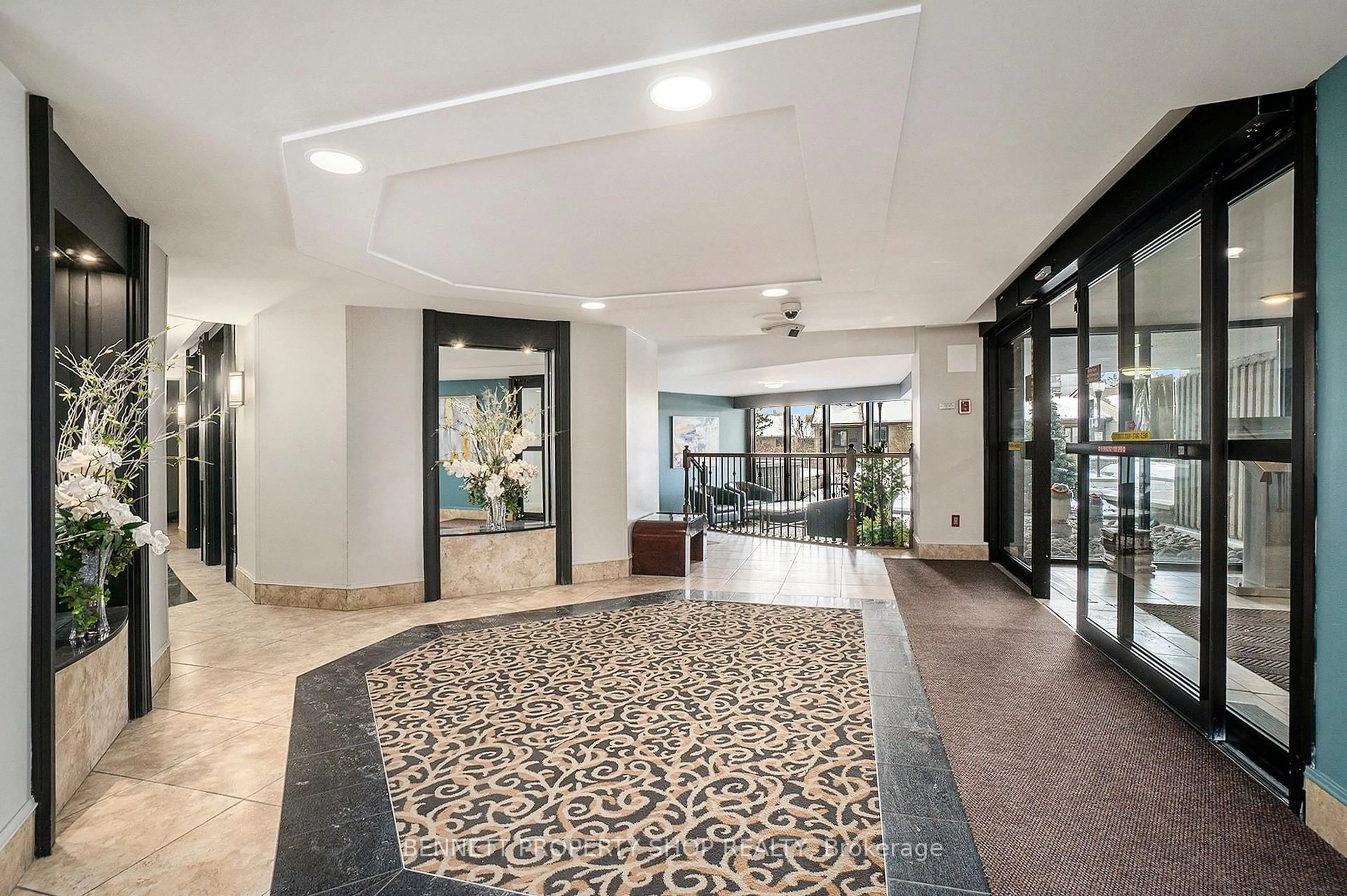 Lobby for 1081 Ambleside Dr #1201, Ottawa Ontario K2B 8C8