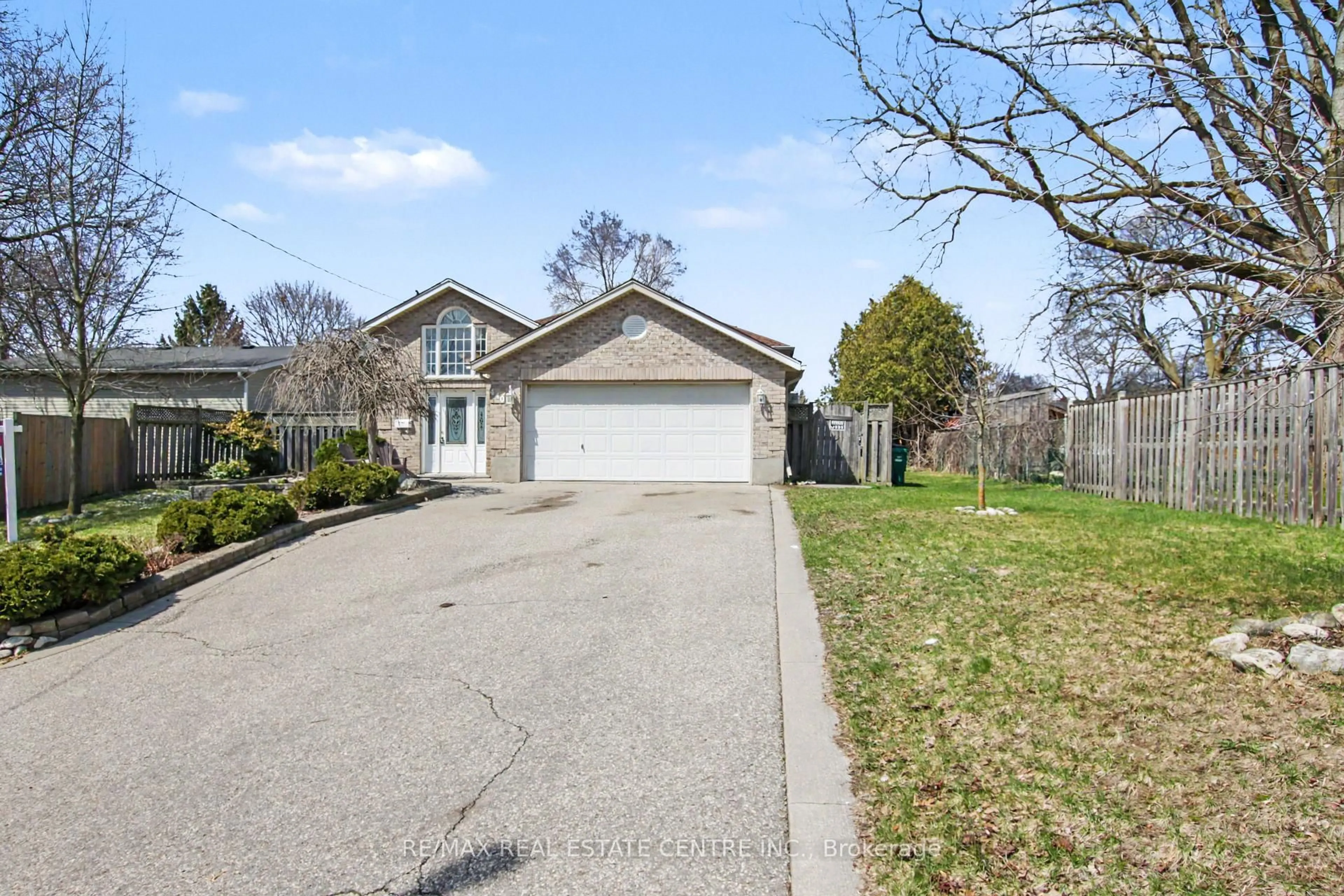 Unknown for 440 Front St, Cambridge Ontario N3H 5T4