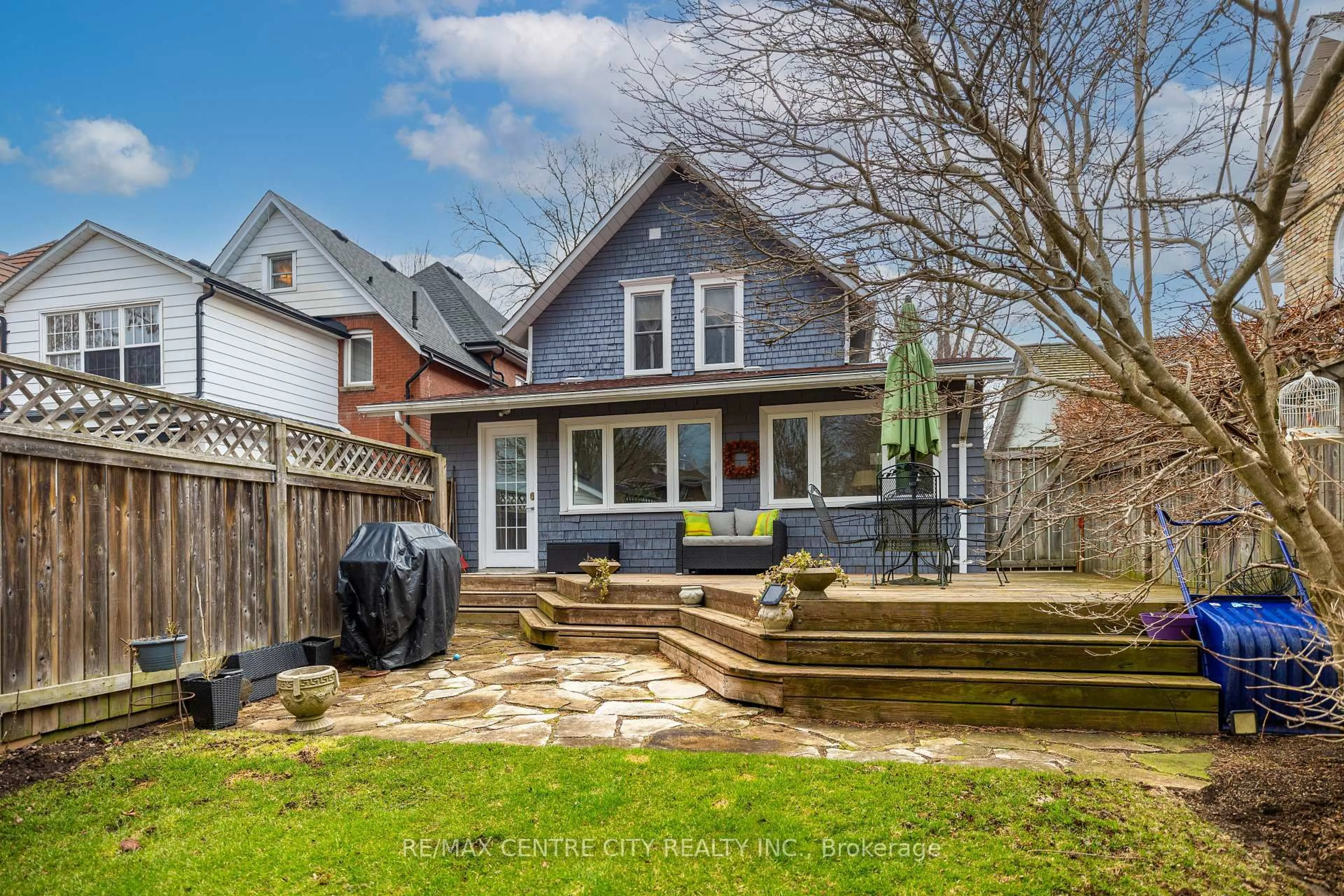 Unknown for 12 Rosebery Pl, St. Thomas Ontario N5R 2H7