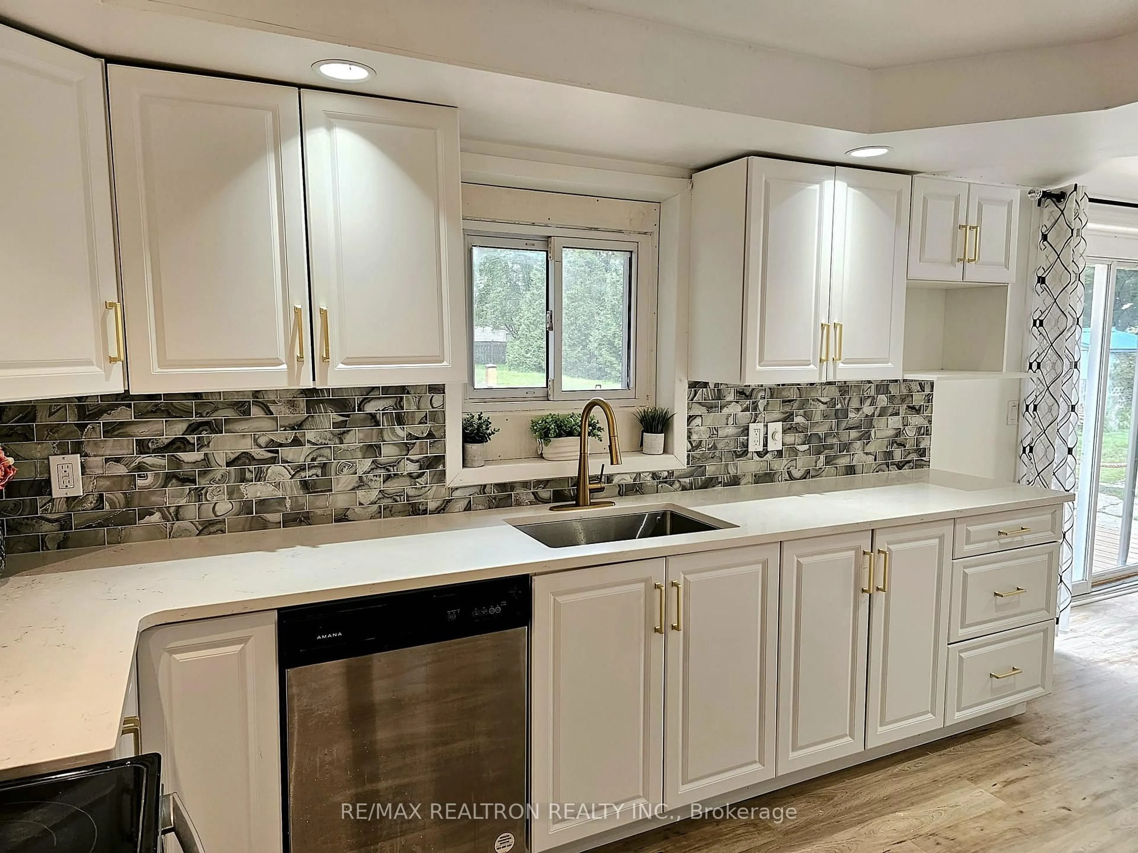 Open concept kitchen, ceramic/tile floor for 23 Ella St, Chatham-Kent Ontario N0P 2L0