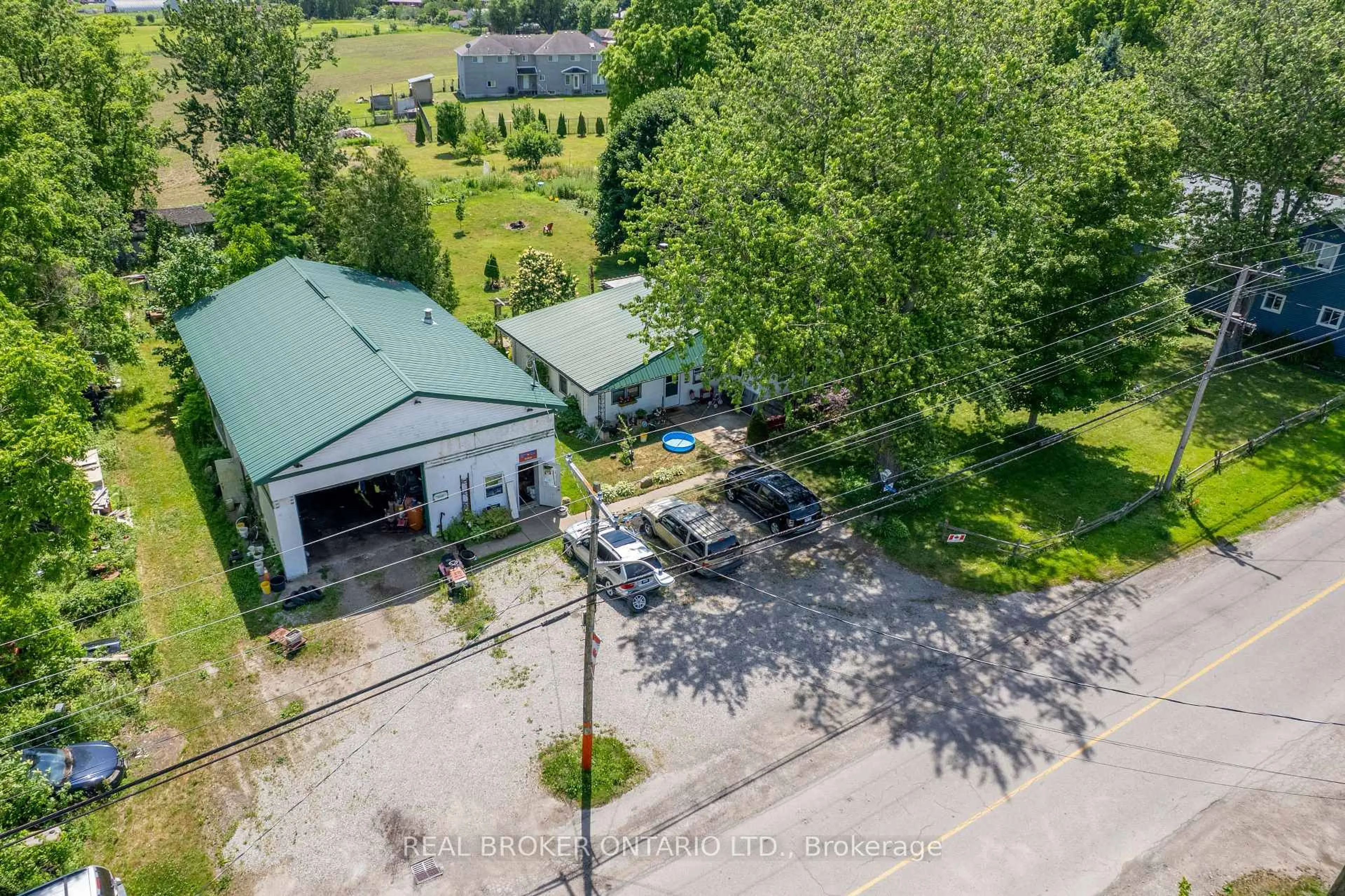 A pic from outside/outdoor area/front of a property/back of a property/a pic from drone, unknown for 1247 Old 8 Highway, Hamilton Ontario L0R 1Z0