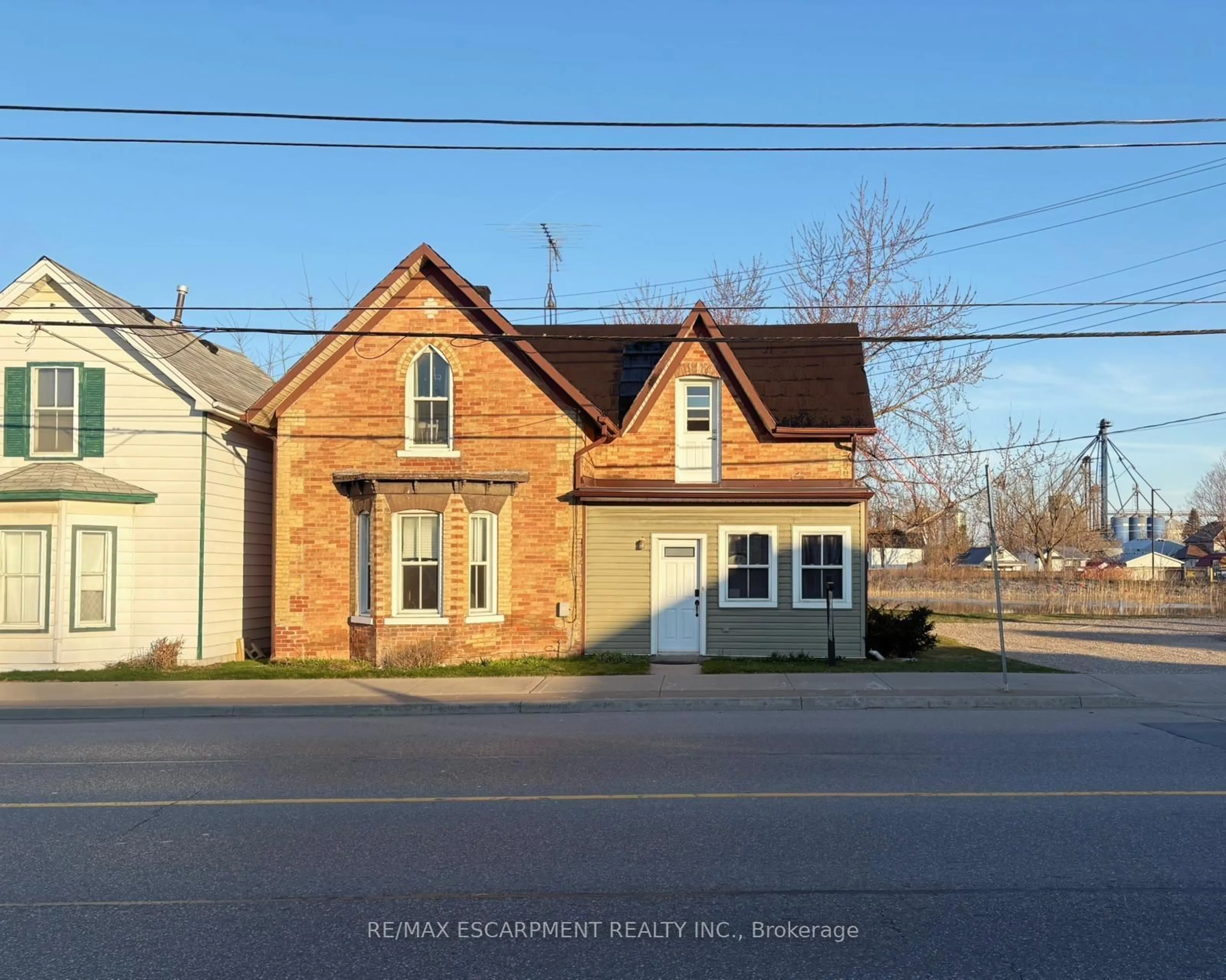 Home with brick exterior material, street for 43 Main St, Haldimand Ontario N0A 1H0