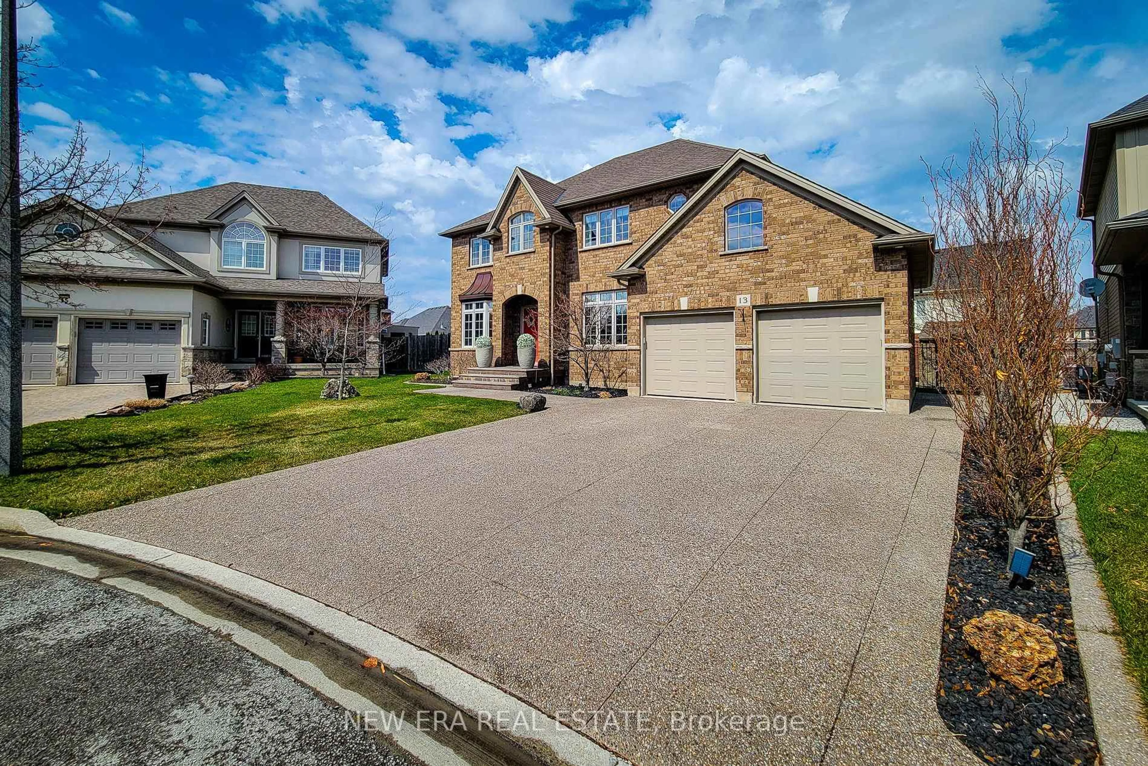 Unknown for 13 Alex Grant Pl, St. Catharines Ontario L2P 0A2