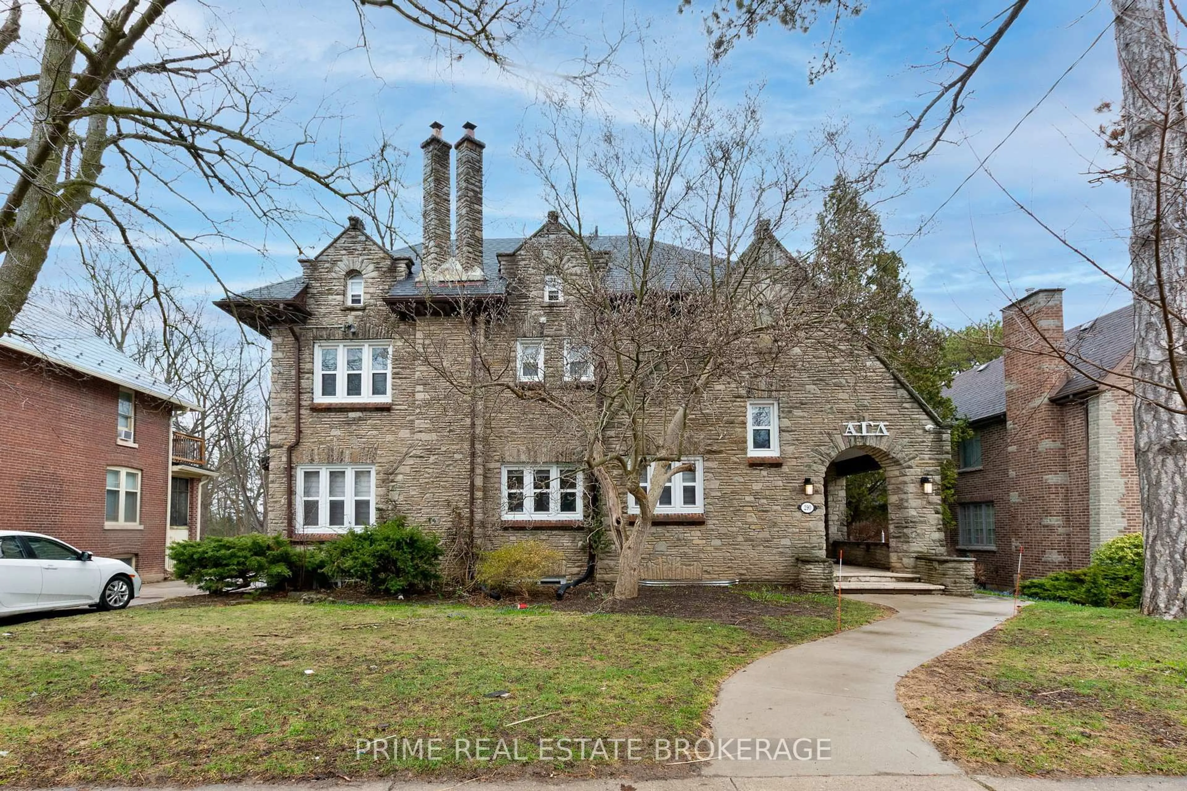 Home with brick exterior material, street for 290 Huron St, London East Ontario N6A 2J9