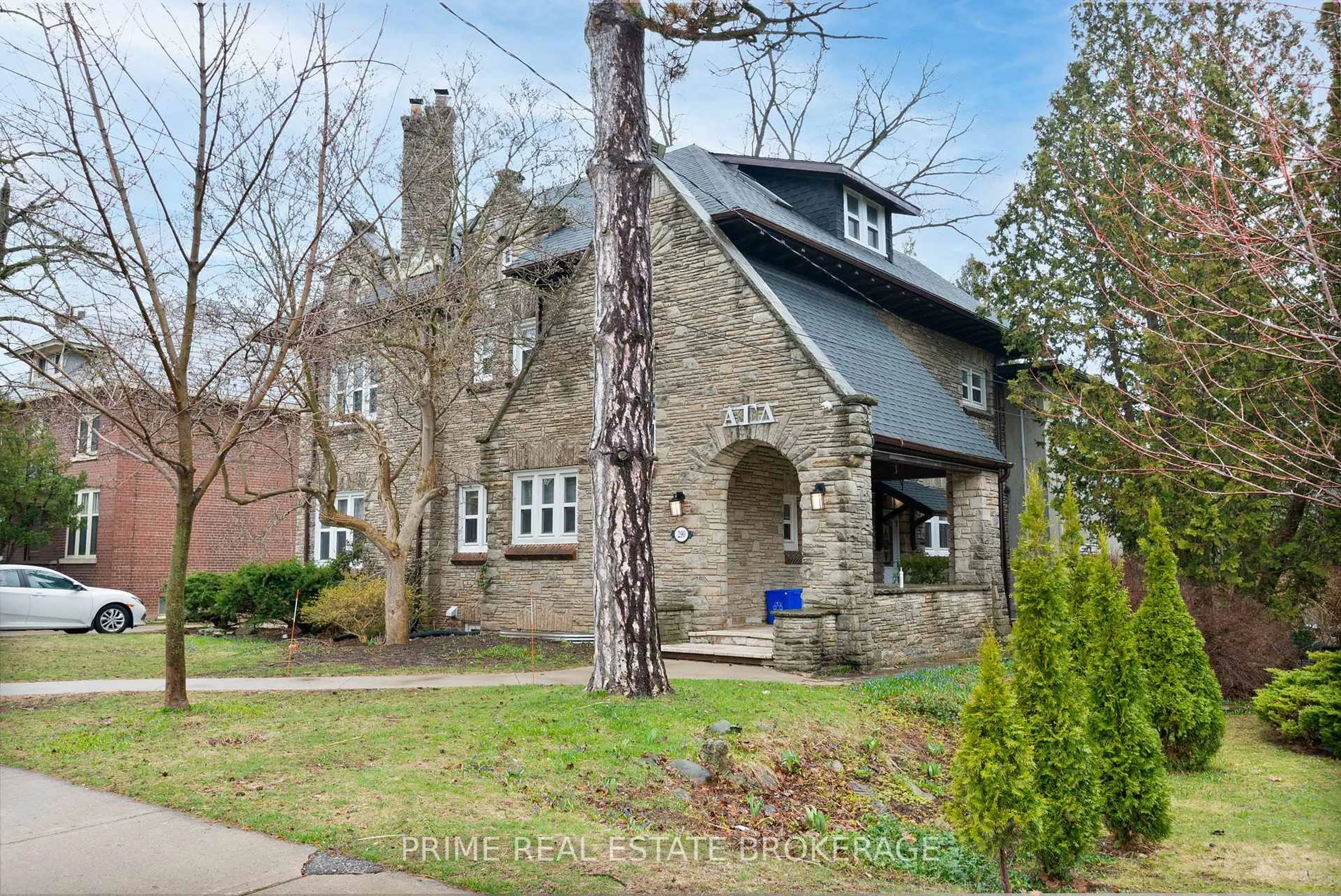 Home with brick exterior material, street for 290 Huron St, London East Ontario N6A 2J9