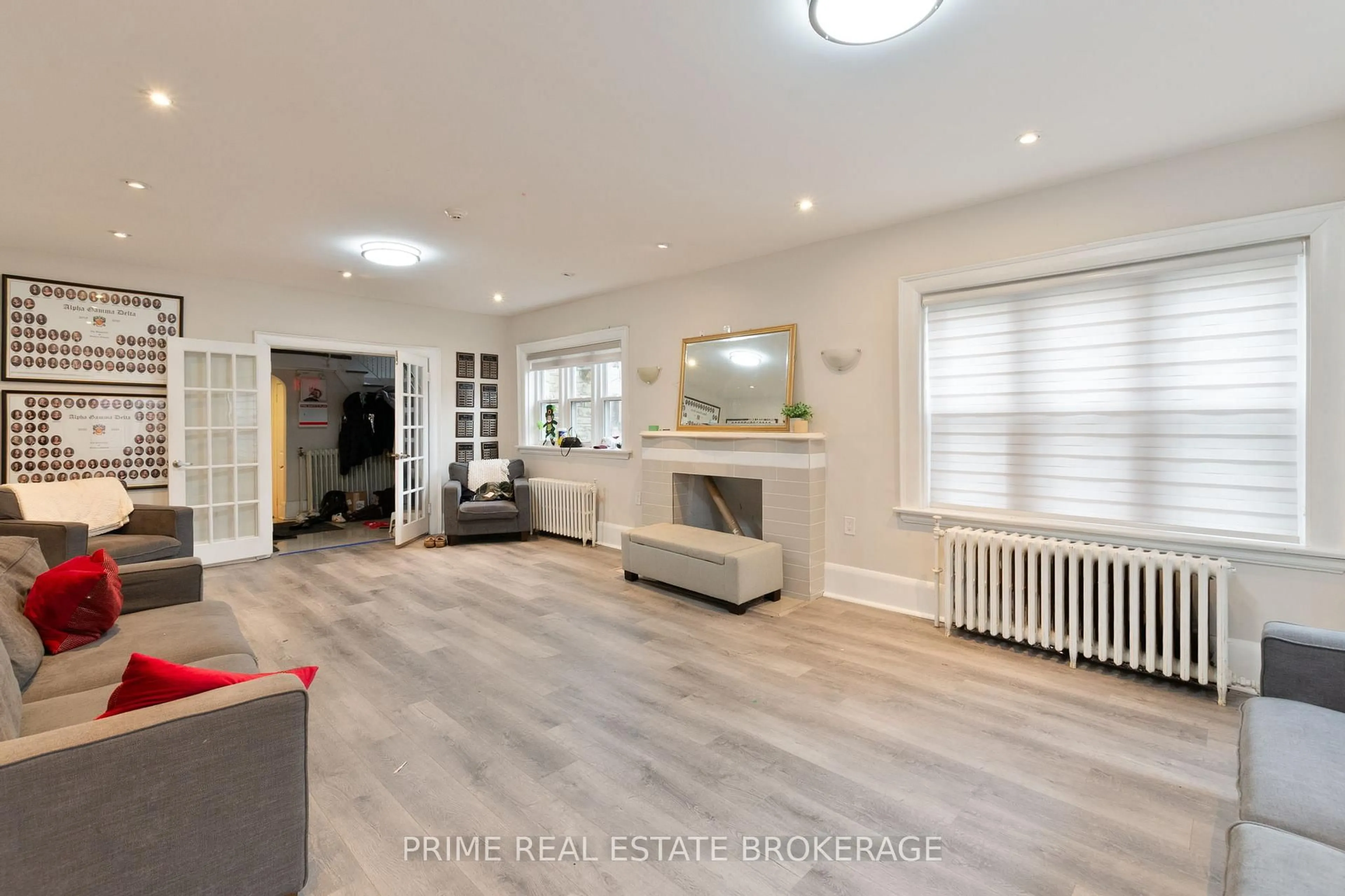 Unknown for 290 Huron St, London East Ontario N6A 2J9