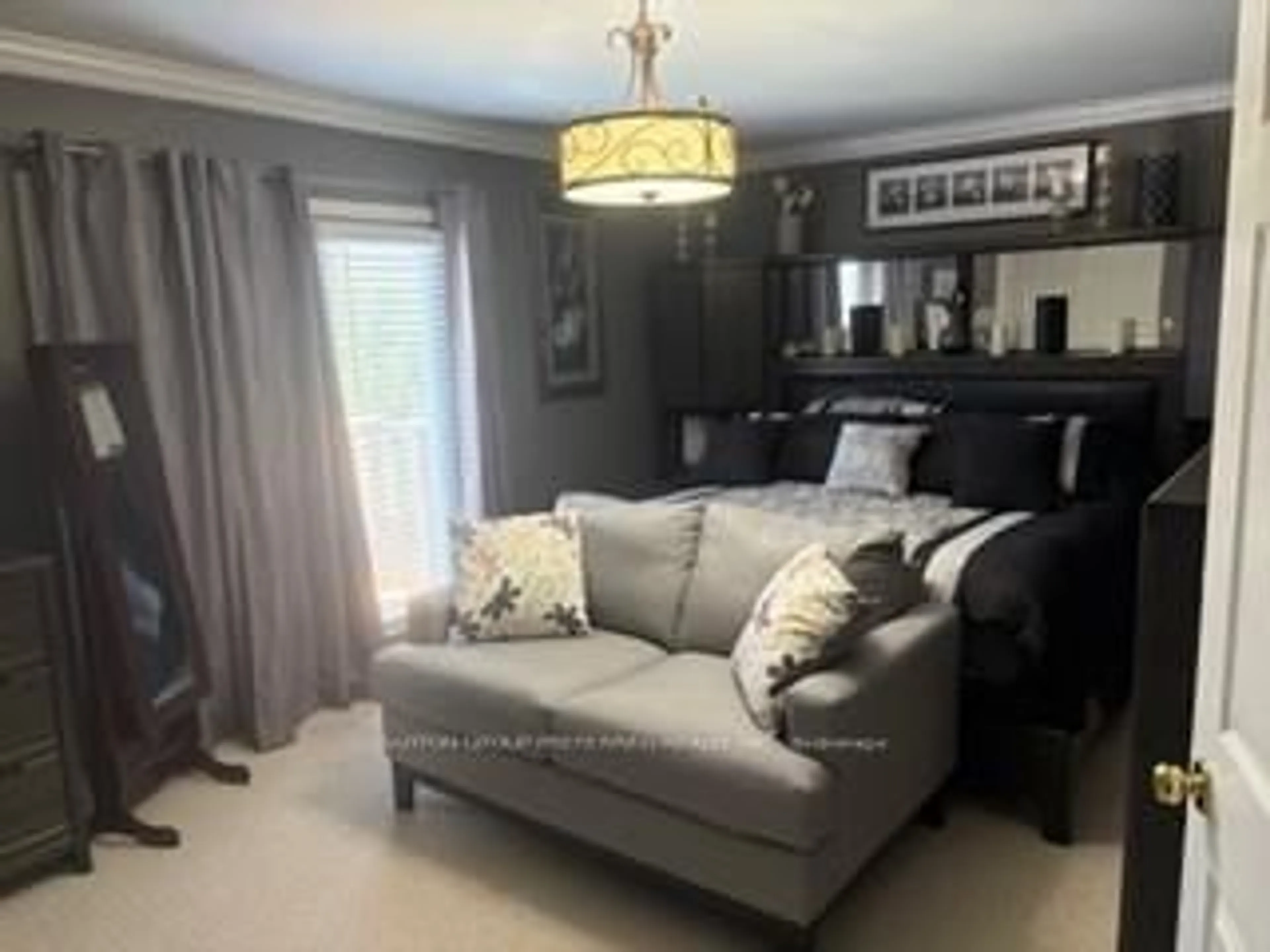 Living room with furniture, unknown for 25 Spring Pl, Chatham-Kent Ontario N7L 4N8