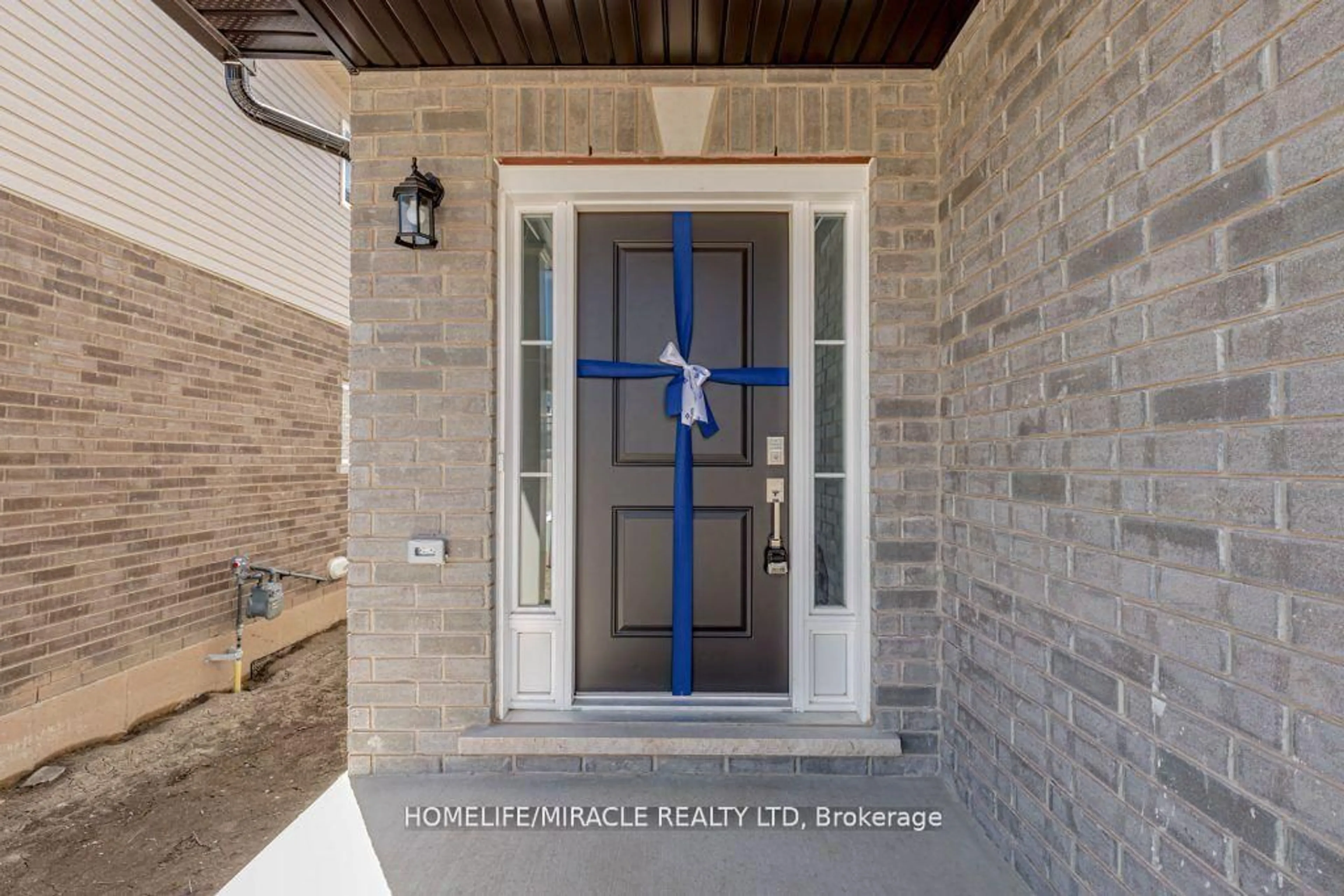 Indoor entryway for 223 Rockledge Dr, Hamilton Ontario L0R 1P0
